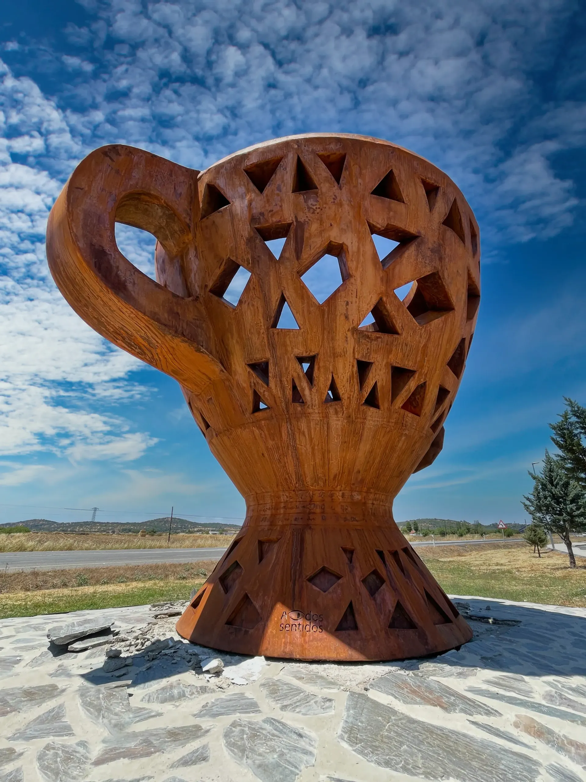 Acero corten Monumento representativo de pieza arqueologica