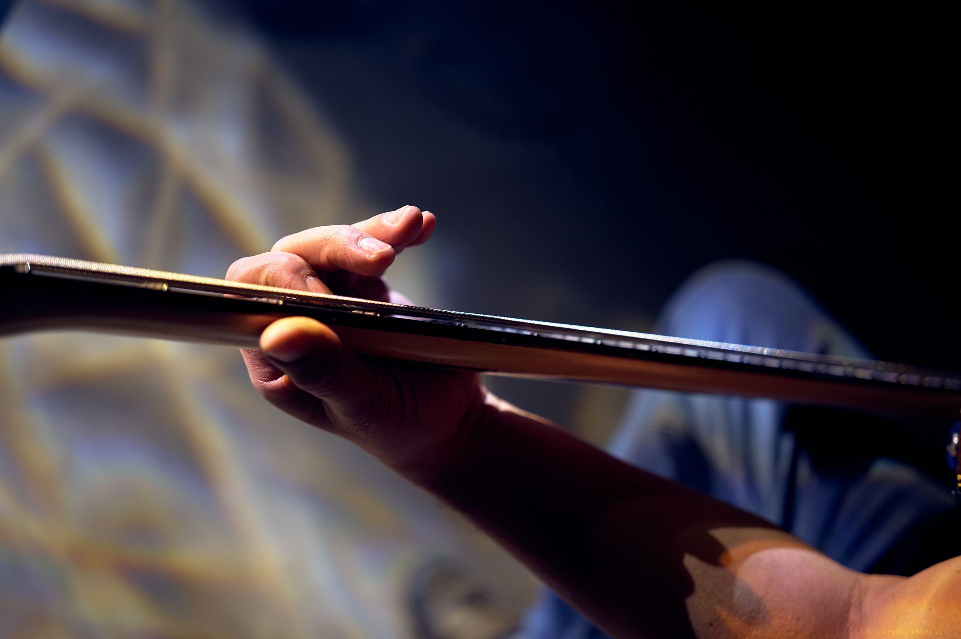 Live-Auftritt von Jevatta auf der Bühne im METRONOM. Die Band in Aktion während des Konzerts. Foto von Carsten Heinrici.