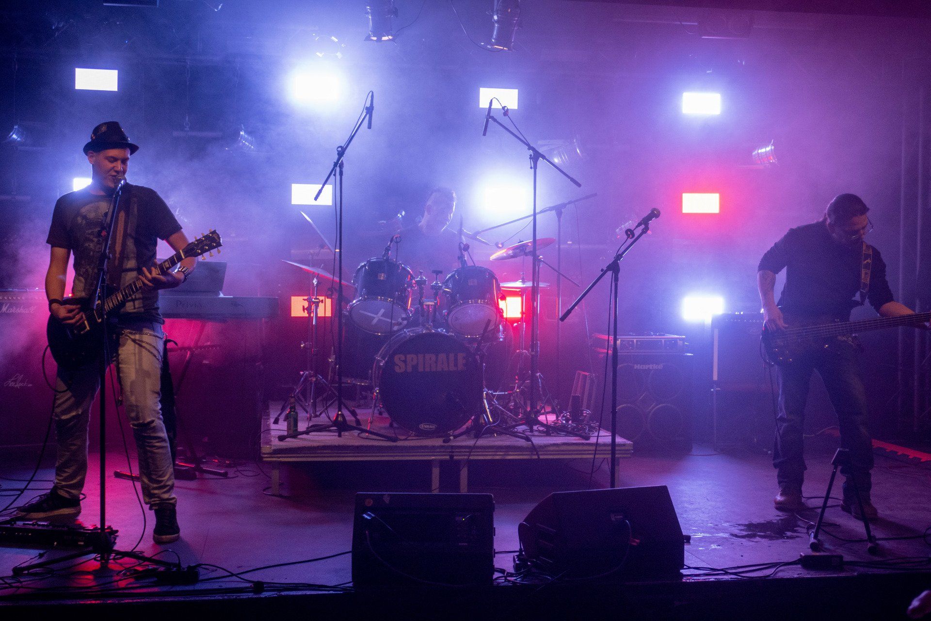 Jevatta live bei der Open Stage am 29.11.2019 im Jugend- und Kulturzentrum SPIRALE. Photo was taken by Carsten Heinrici.