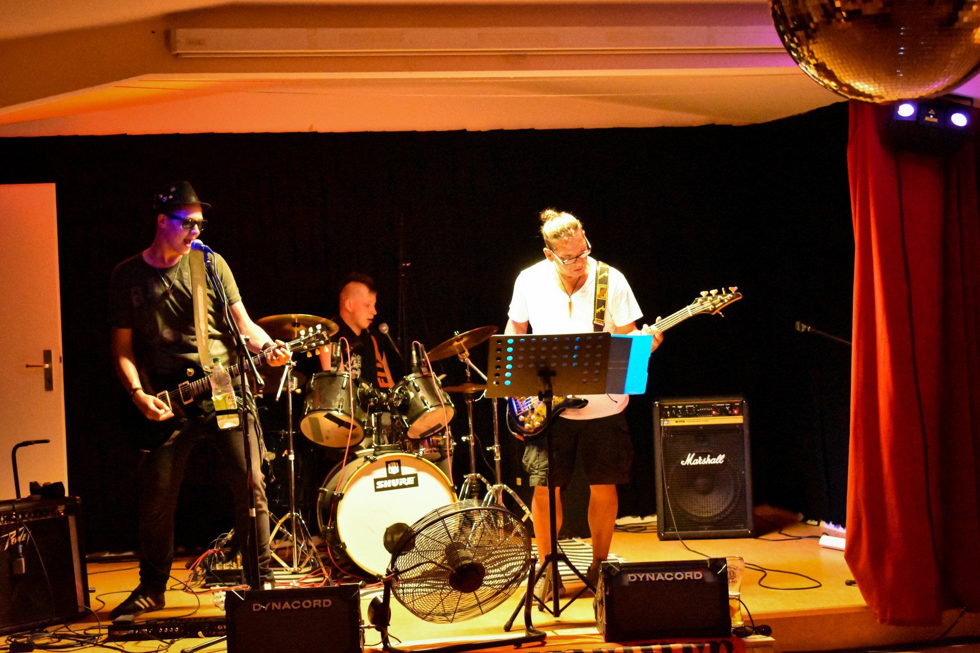 Jevatta live bei der Open Stage am 14.06.2019 im Dorfkrug. Photo was taken by Tobias Baer.