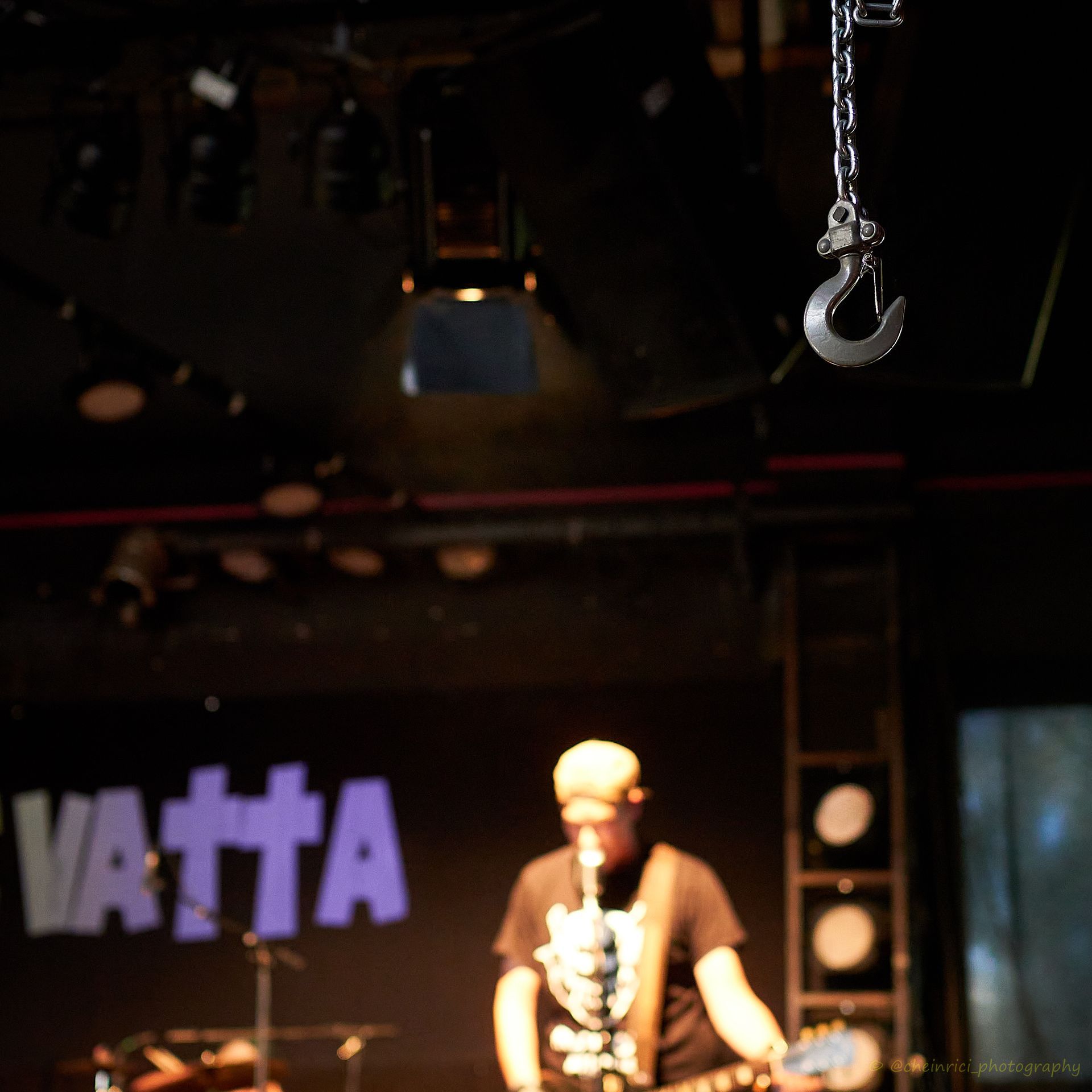 Live-Auftritt von Jevatta auf der Bühne bei Rockcity Berlin Festival. Die Band in Aktion während des Konzerts. Foto von Carsten Heinrici.
