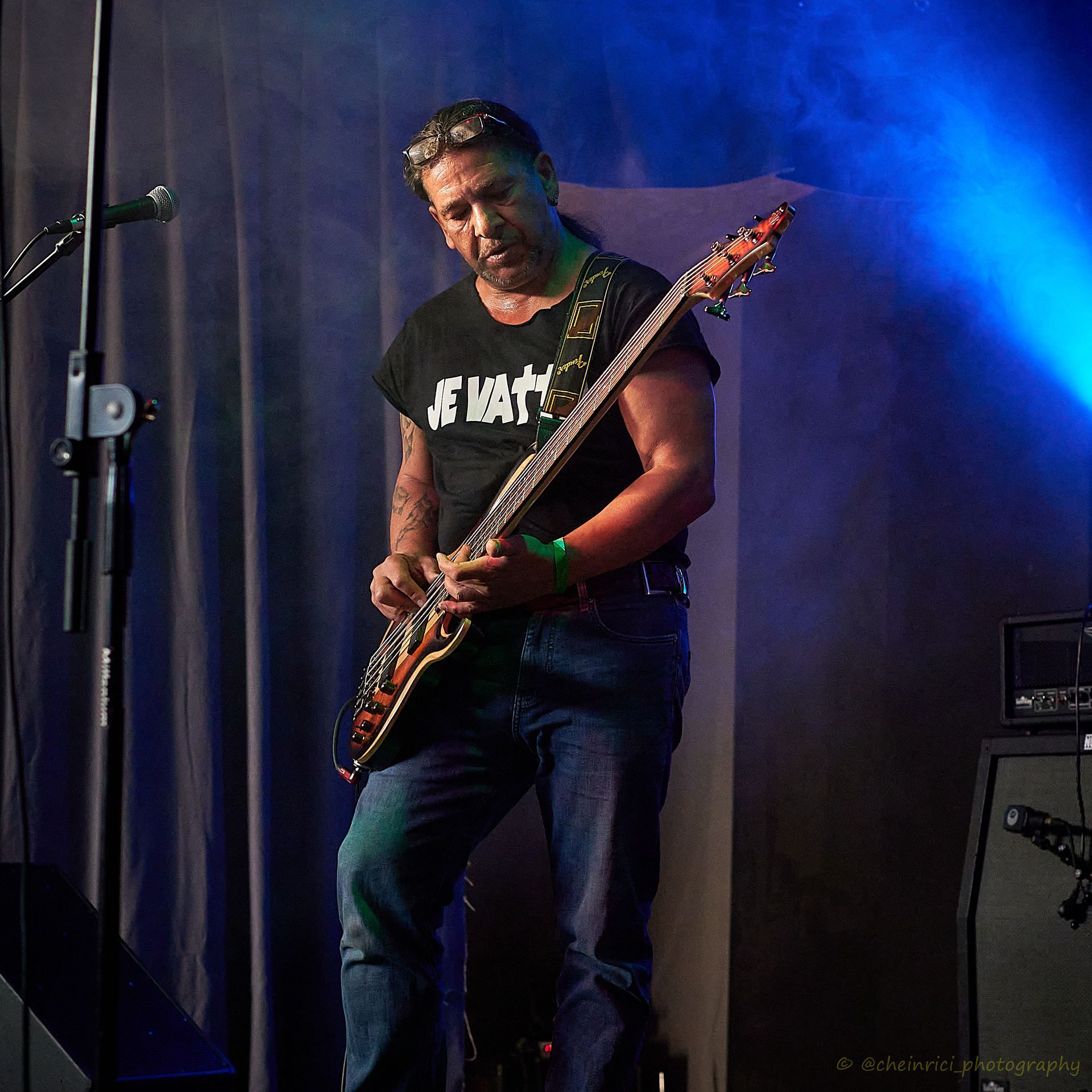Live-Auftritt von Jevatta auf der Bühne bei Rockcity Berlin Festival. Die Band in Aktion während des Konzerts. Foto von Carsten Heinrici.