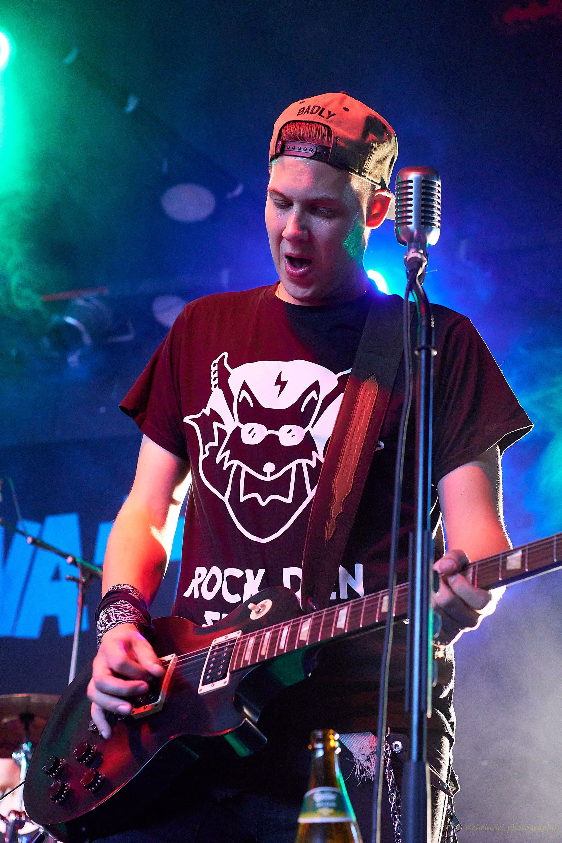 Live-Auftritt von Jevatta auf der Bühne bei Rockcity Berlin Festival. Die Band in Aktion während des Konzerts. Foto von Carsten Heinrici.