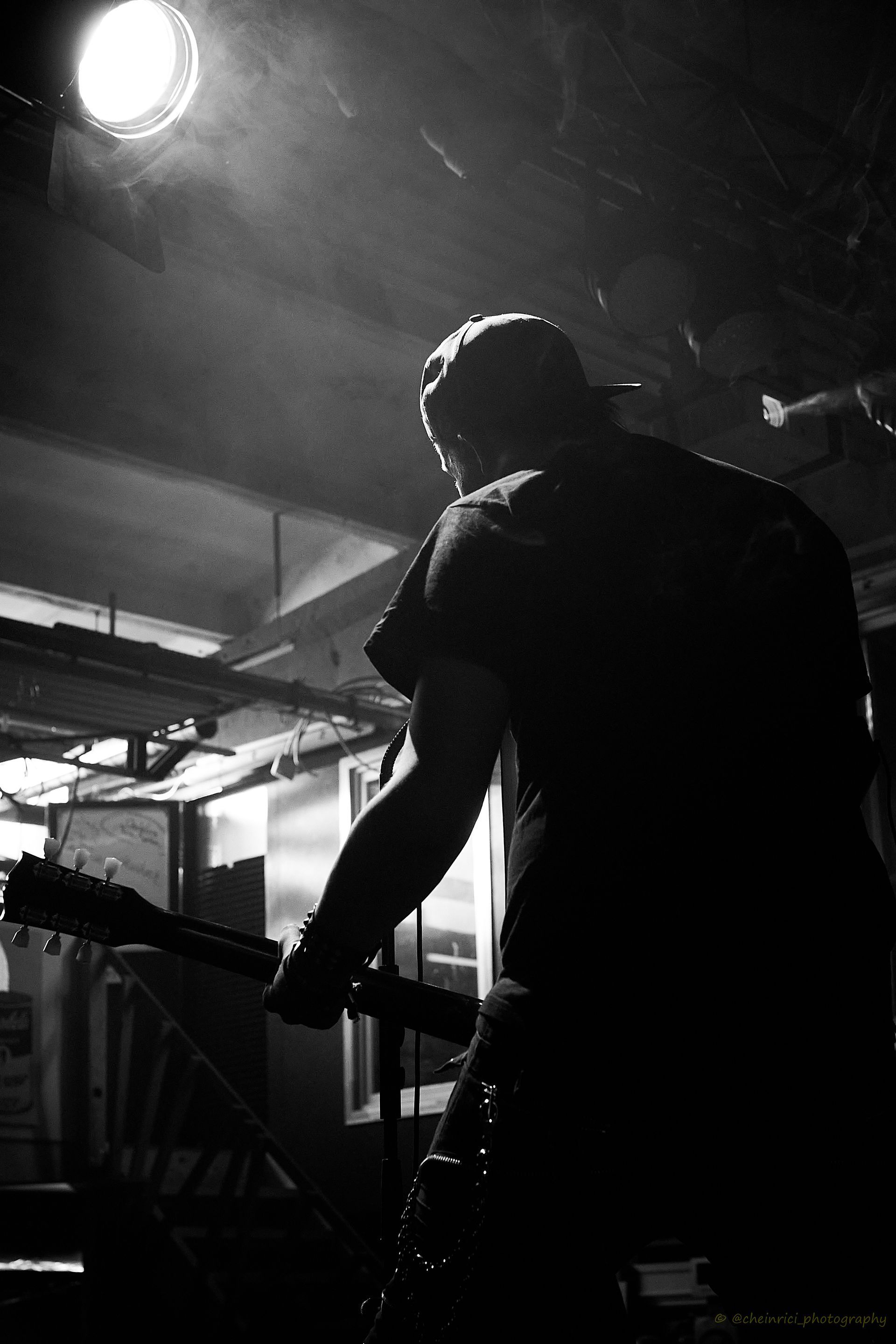 Live-Auftritt von Jevatta auf der Bühne bei Rockcity Berlin Festival. Die Band in Aktion während des Konzerts. Foto von Carsten Heinrici.