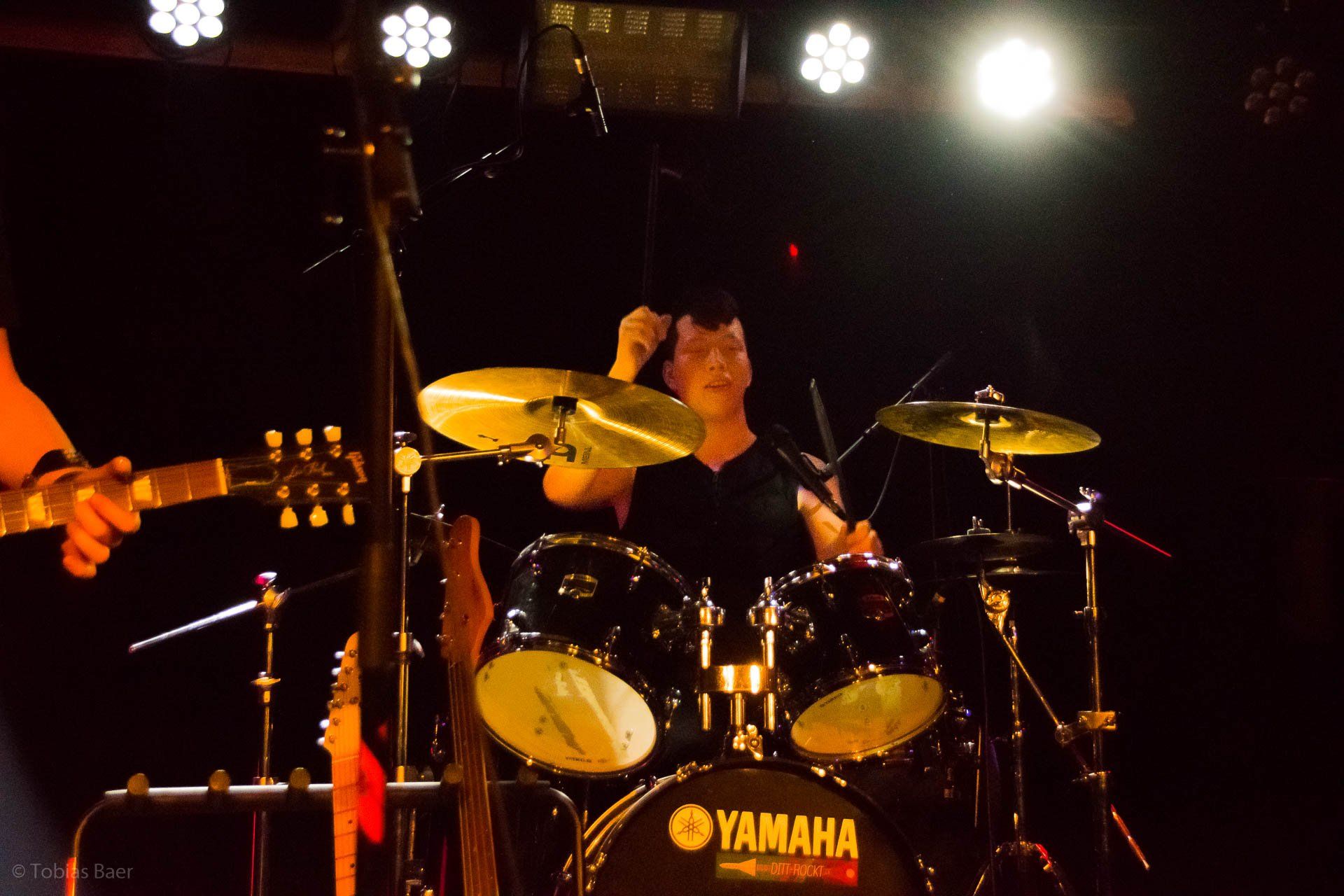 Lordi Lord am geil sein und Schlagzeug spielen. Jevatta live bei der Open Stage am 08.11.2019 im Jugendkulturzentrum die Klinke. Photo was taken by Tobias Baer.