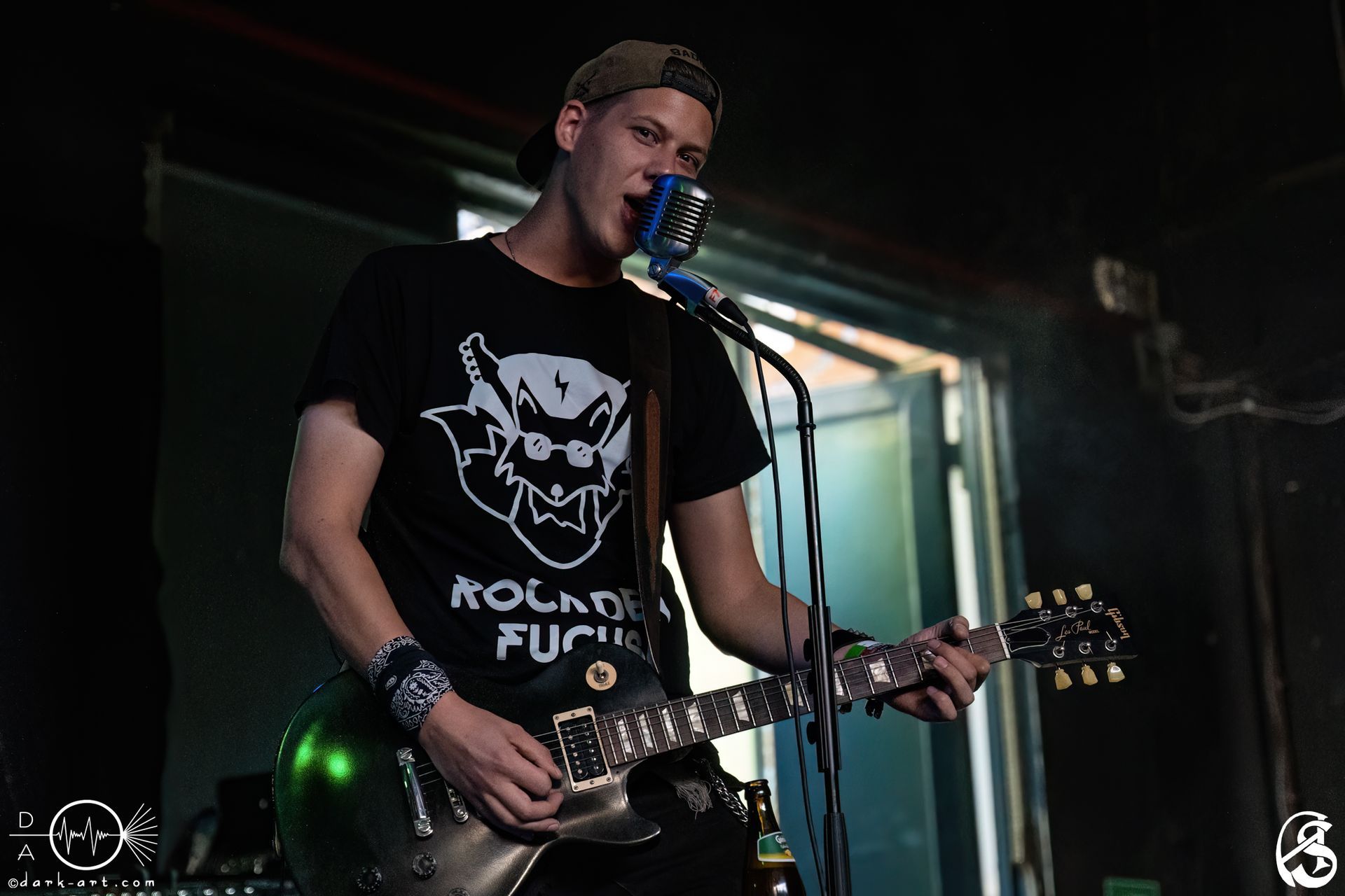 Live-Auftritt von Jevatta auf der Bühne bei Rockcity Berlin Festival. Die Band in Aktion während des Konzerts. Foto von Andreas Sperl.