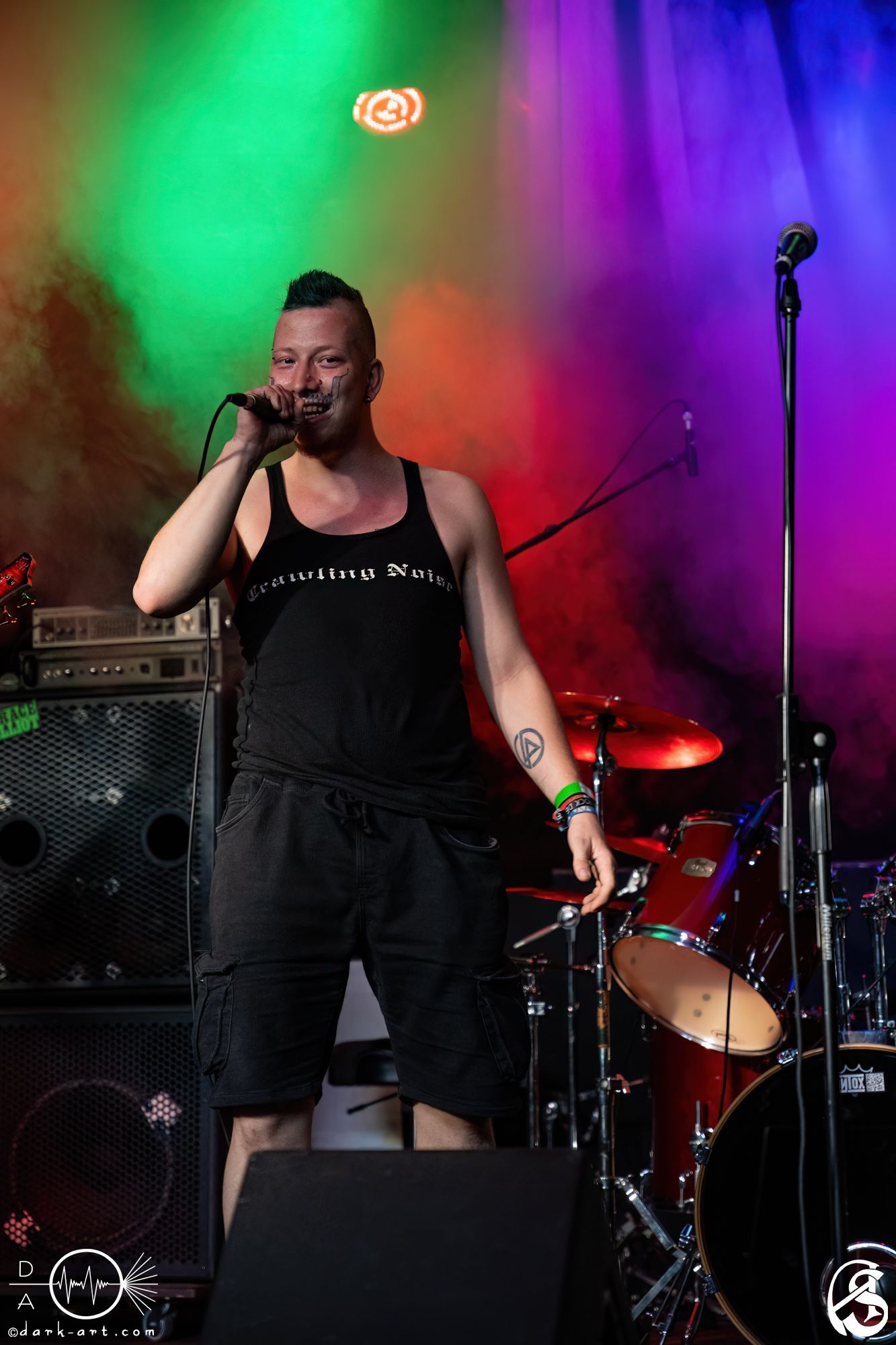 Live-Auftritt von Jevatta auf der Bühne bei Rockcity Berlin Festival. Die Band in Aktion während des Konzerts. Foto von Andreas Sperl.