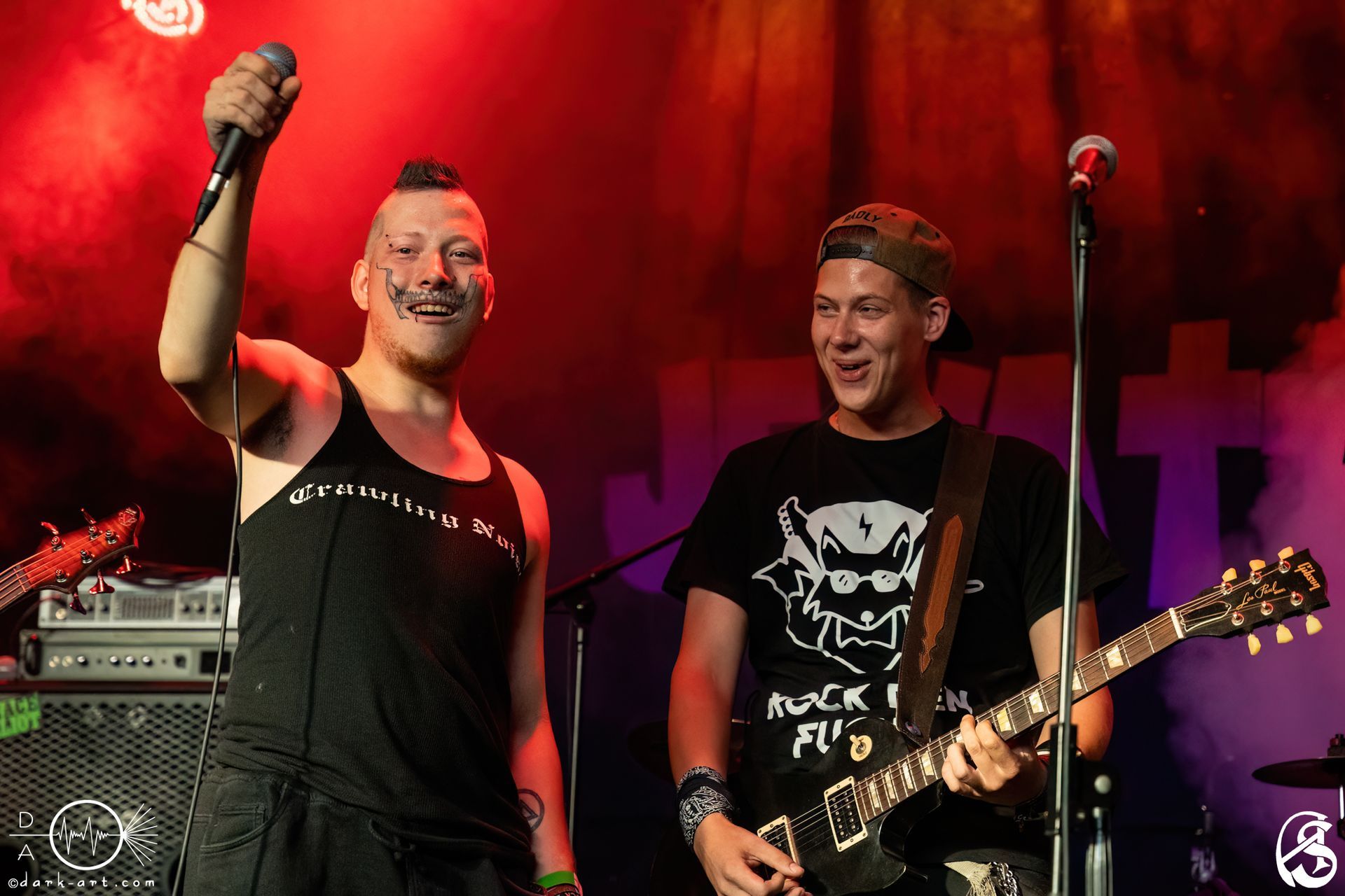 Live-Auftritt von Jevatta auf der Bühne bei Rockcity Berlin Festival. Die Band in Aktion während des Konzerts. Foto von Andreas Sperl.