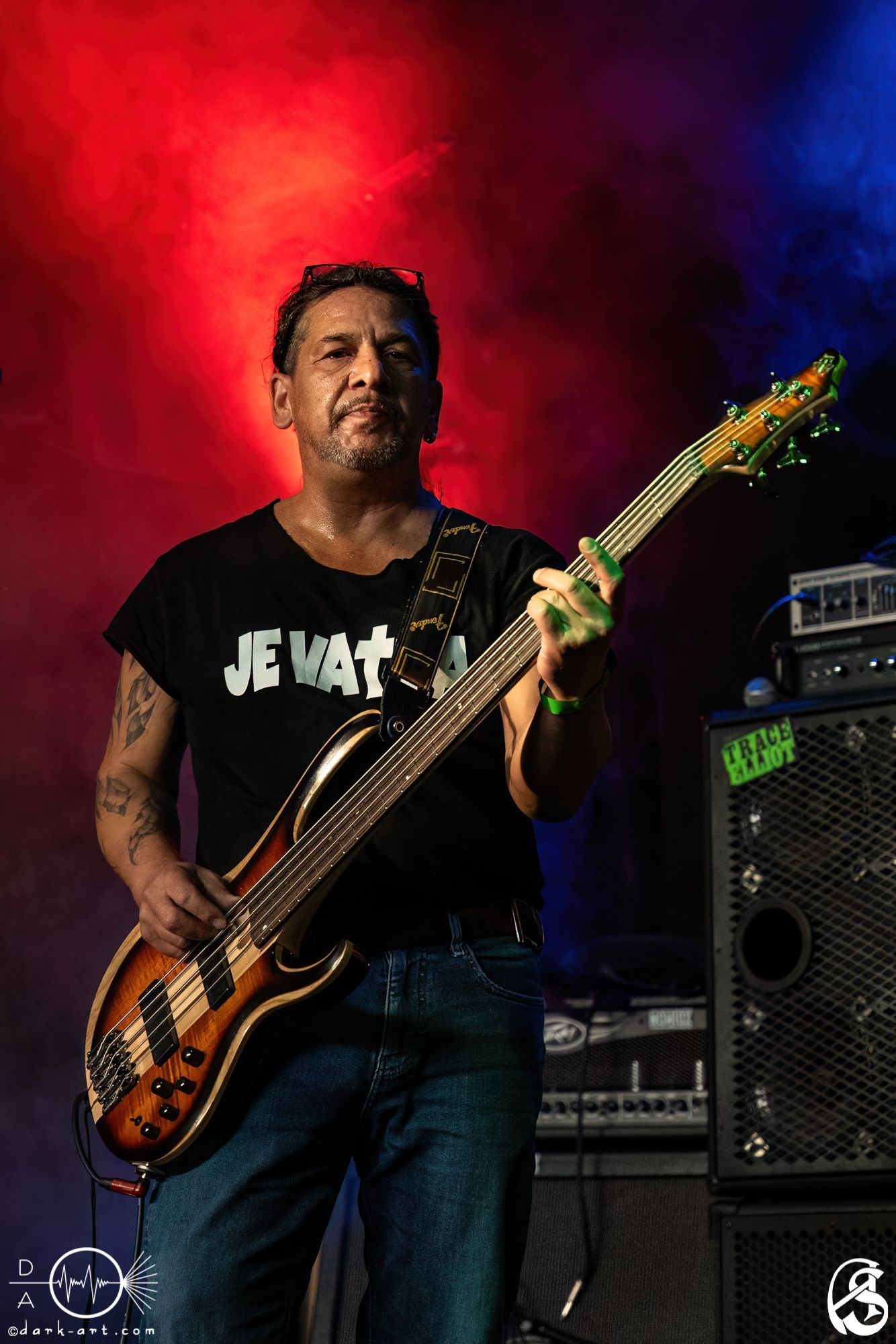Live-Auftritt von Jevatta auf der Bühne bei Rockcity Berlin Festival. Die Band in Aktion während des Konzerts. Foto von Andreas Sperl.