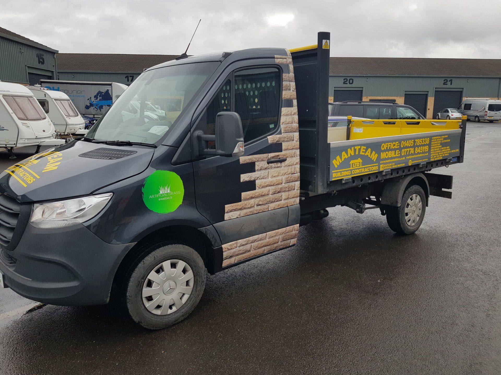 Manteam Van