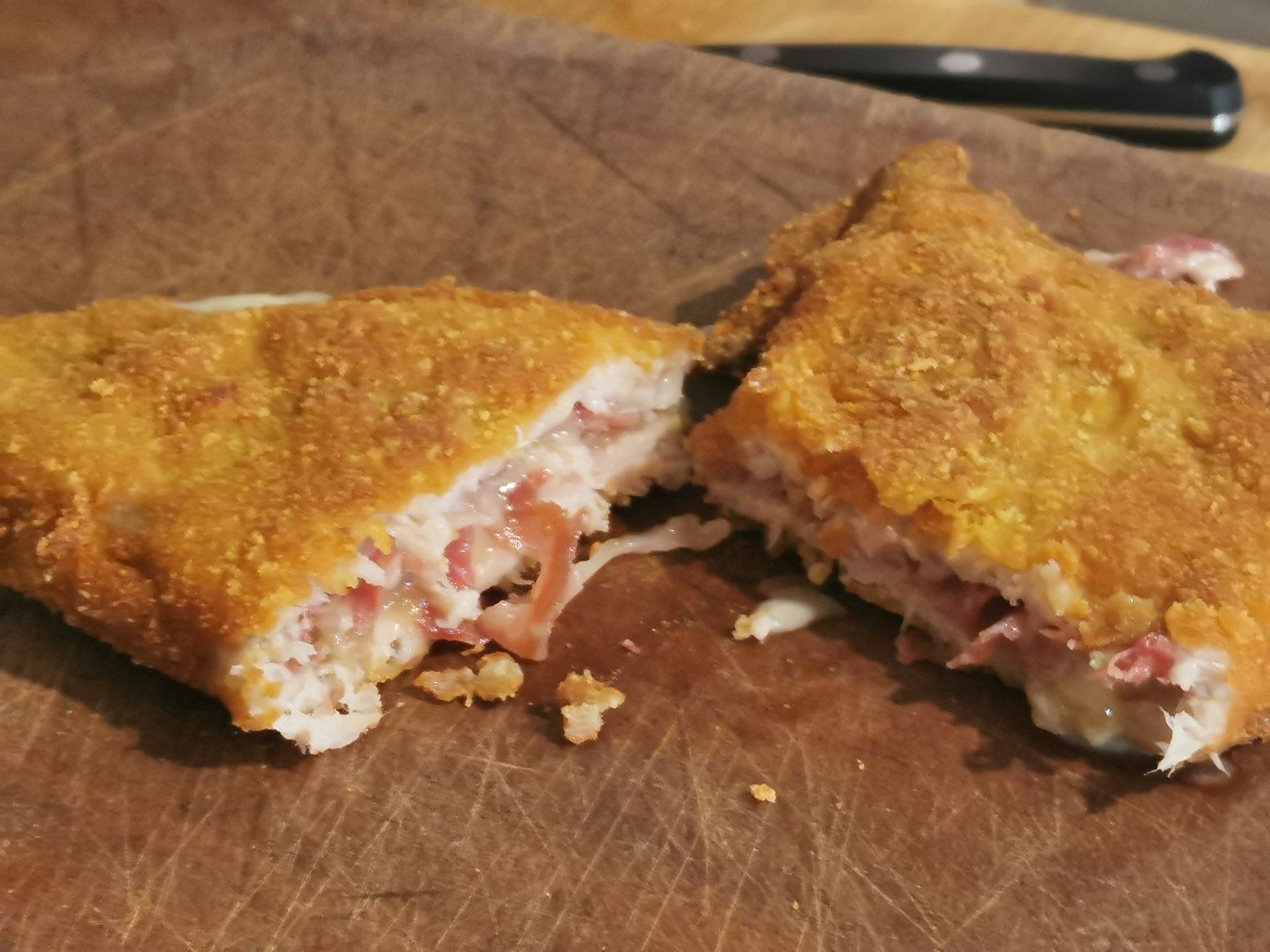 Cachopo abierto una vez frito