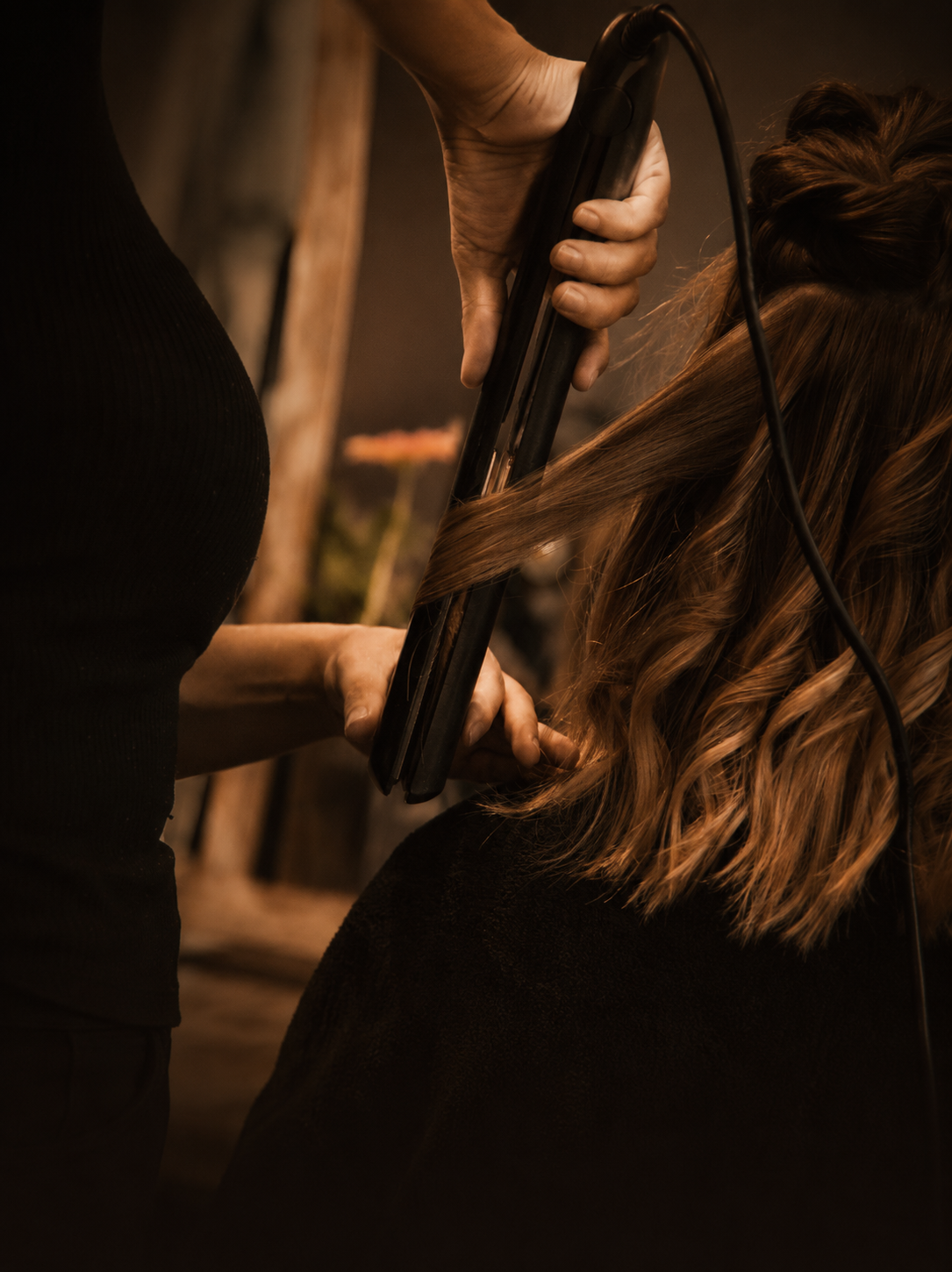 Haarstyling mit Lockenstab – Styling und Pflege bei Cut and Style Bielefeld