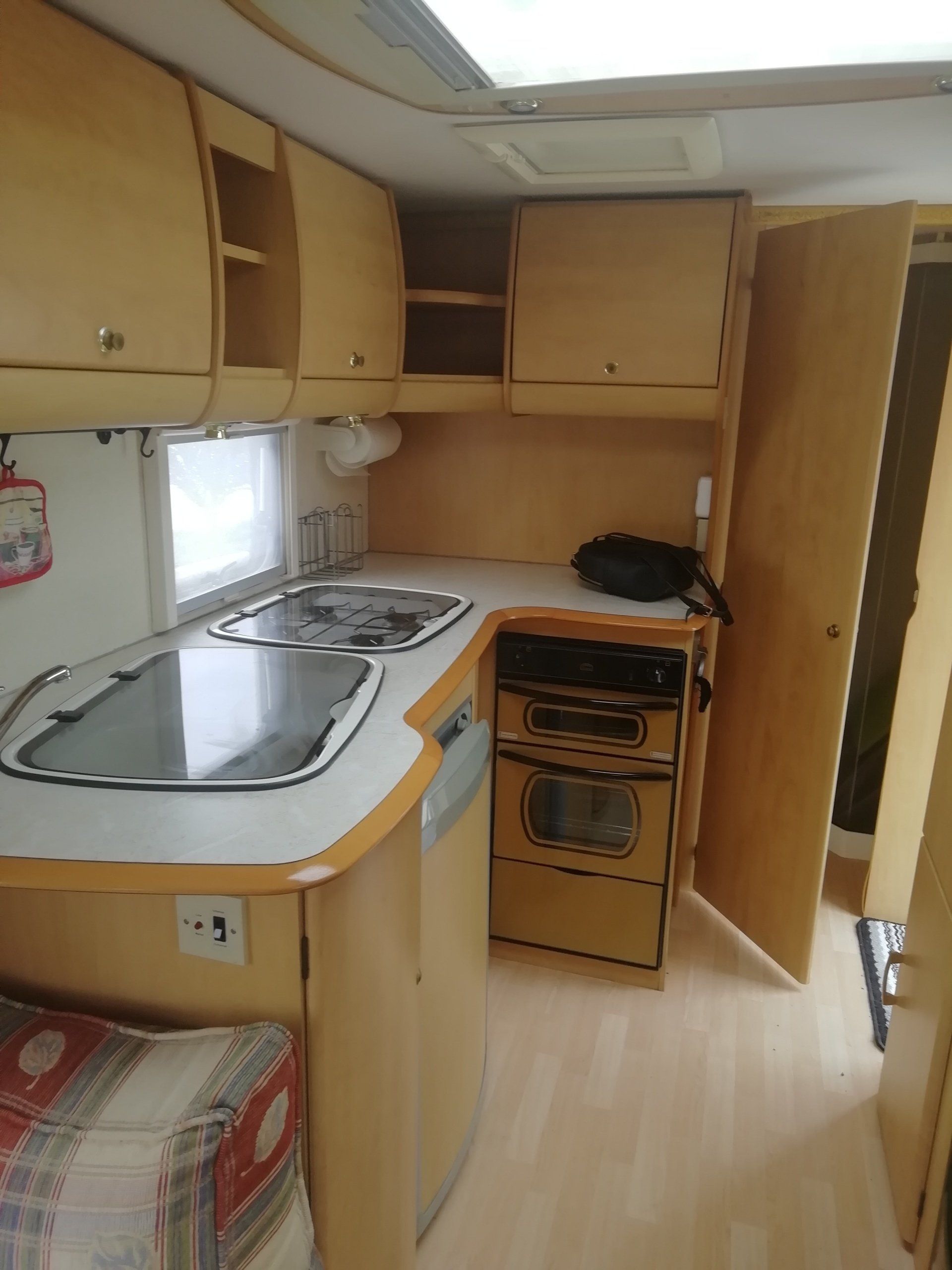 Caravan Outlander