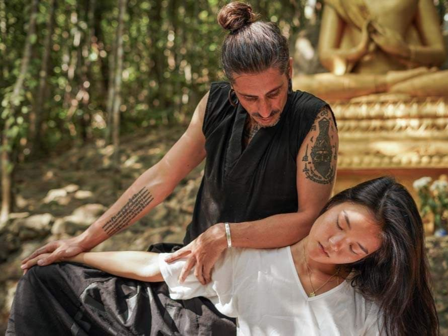 Einstiegskurs in die Grundlagen der Thai Yoga Massage THAI YOGA MASSAGE BASIS-WOCHENENDE