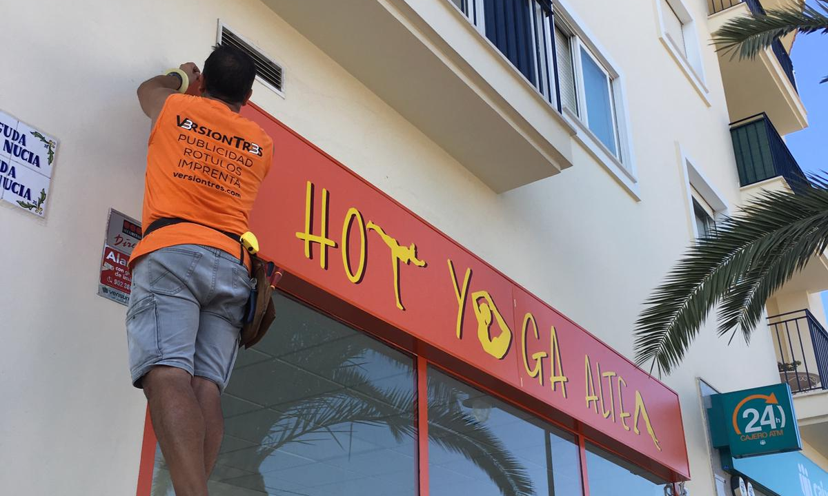 cartel rotulo retroiluminado