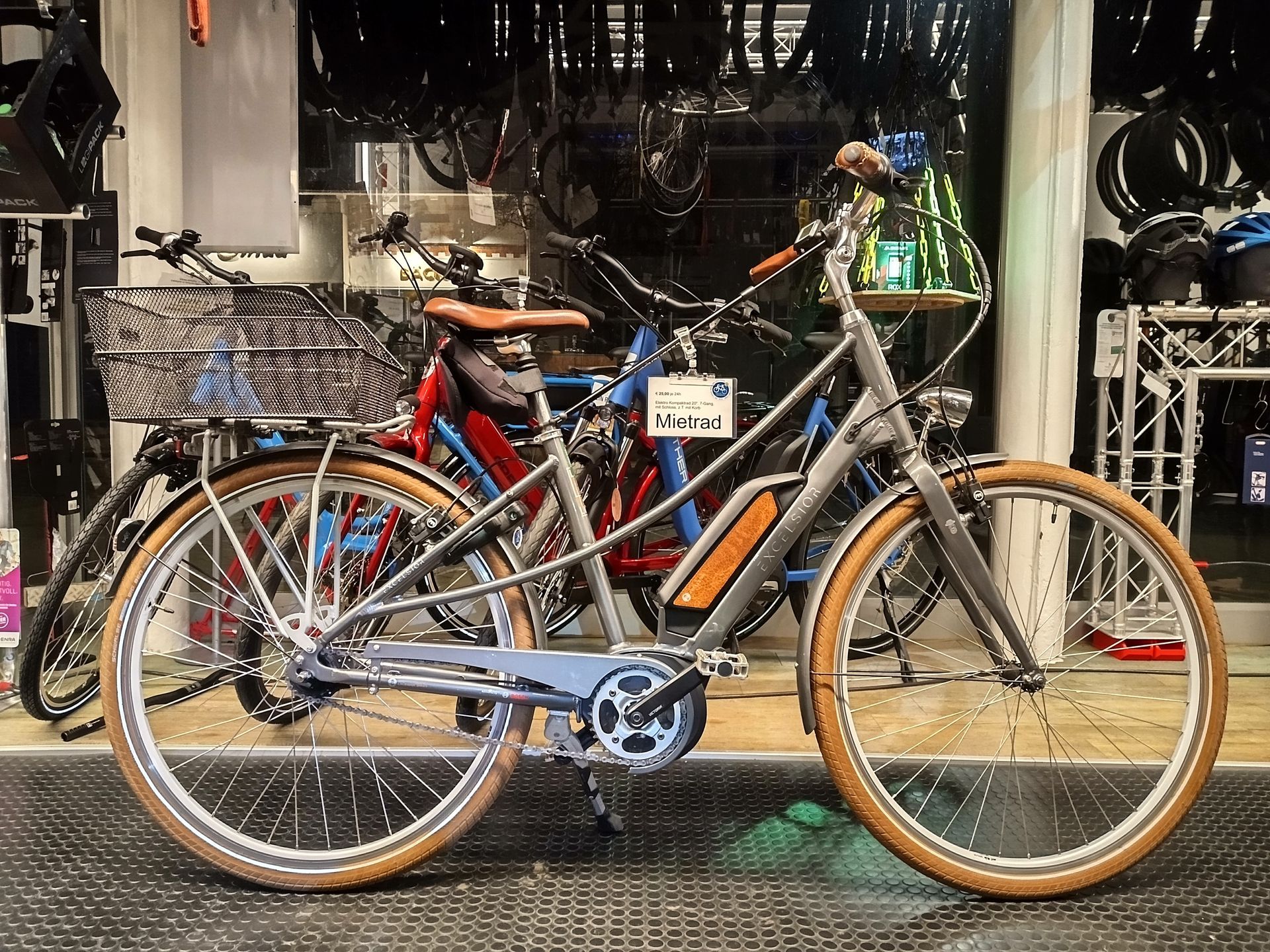 Mietrad E-Bike City / Touren Mietrad E-Bike City / Touren