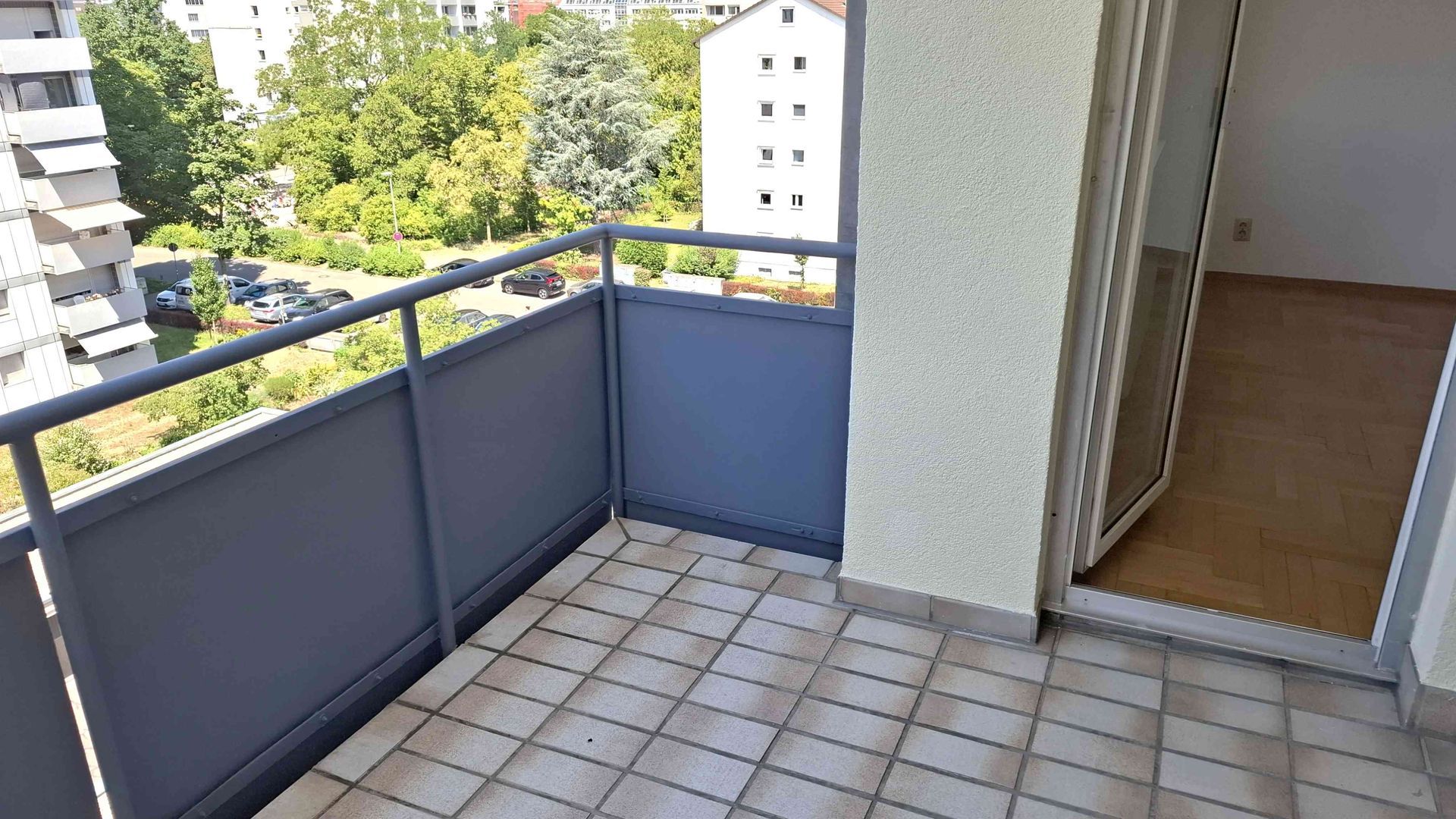 Westbalkion in 4 Zimmer Wohnung in der Südweststadt