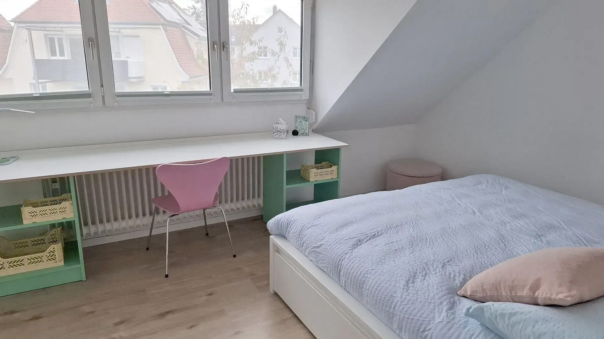 Vermietung einer 3 Zi-Wohnung im Dachgeschoss in Karlsruhe Weiherfeld