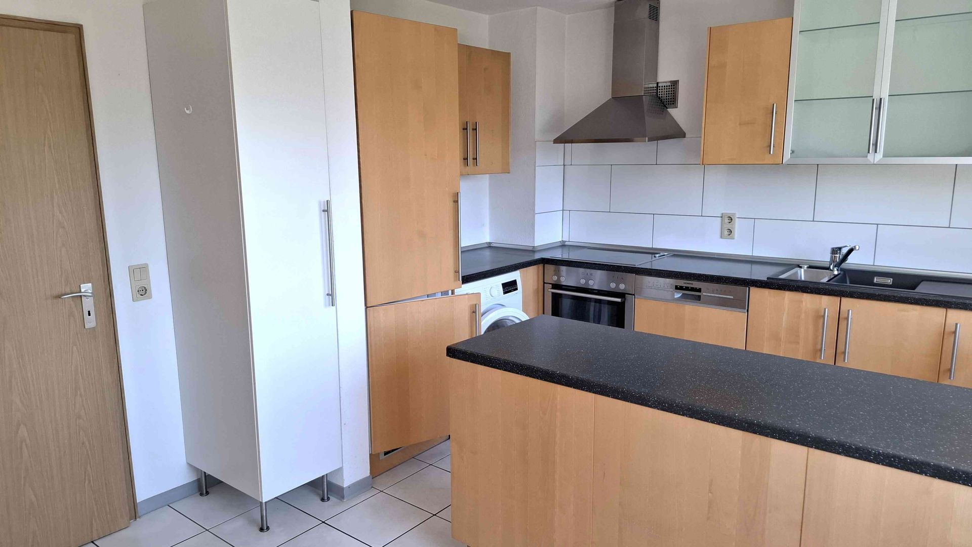 Helle 4 Zi Etagen Wohnung in der Karlsruhe Südweststadt mit Balkon und Garage
