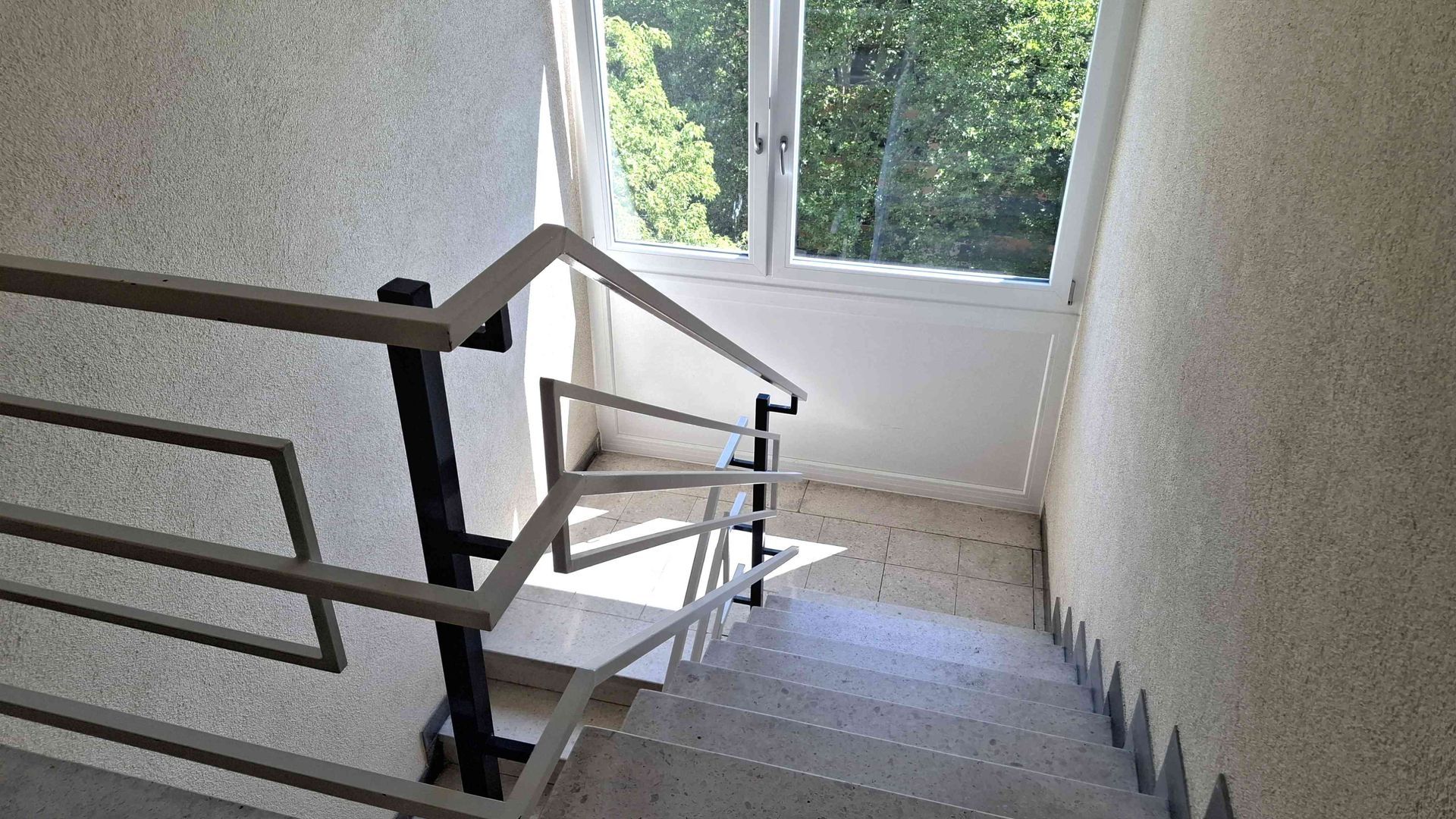 Verkauf einer 4 Zi Etagen Wohnung in Karlsruhe Südweststadt im 5. OG