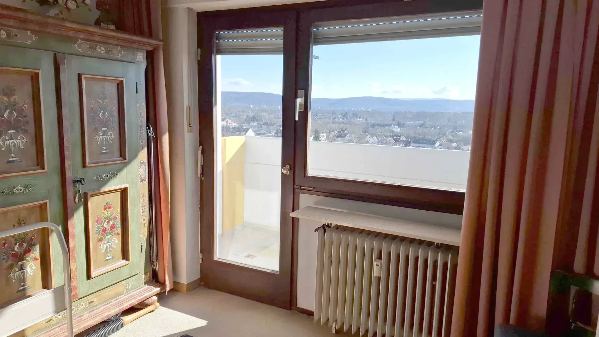 Verkauf einer 3 Zi Wohnung in Karlsruhe Südweststadt im 12. OG