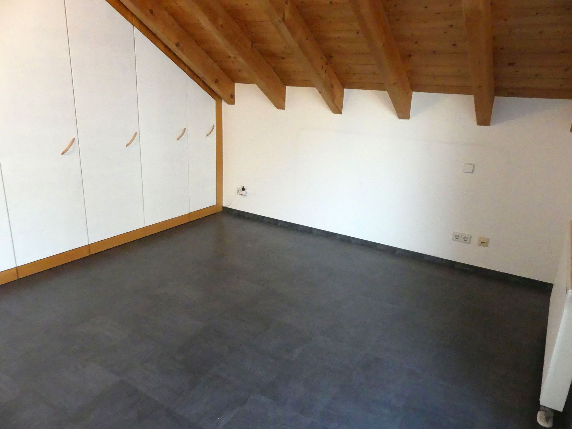 Schlafzimmer mit Einbauschränken Einfamilienhaus