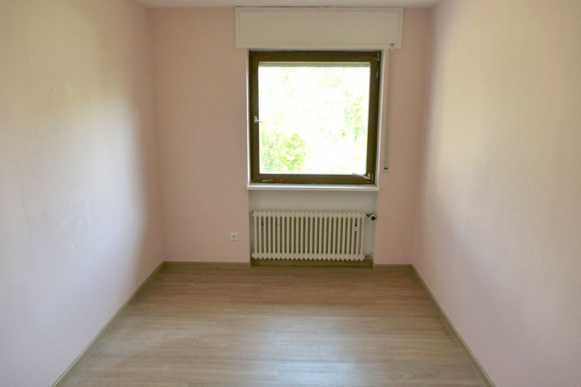 Einfamilienhaus Eggenstein-Leopoldshafen bietet ca. 156 m² Wohnfläche auf einem ca. 500 m² großen Grundstück.