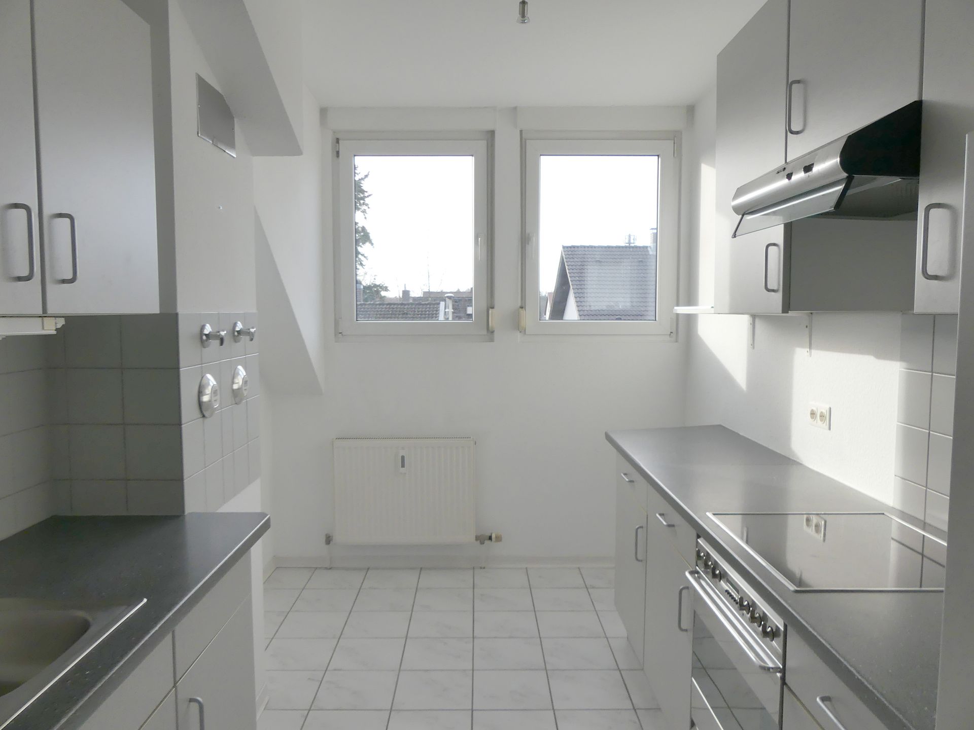 Verkauf Dachgeschosswohnung mit Küche Nähe KIT Karlsruhe