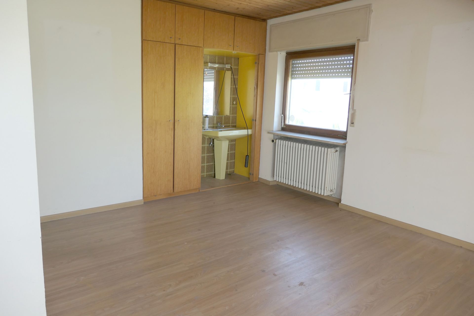 Verkauf Einfamilienhaus Leopoldshafen mit ca. 156 m² Wohnfläche auf einem ca. 500 m² großen Grundstück.