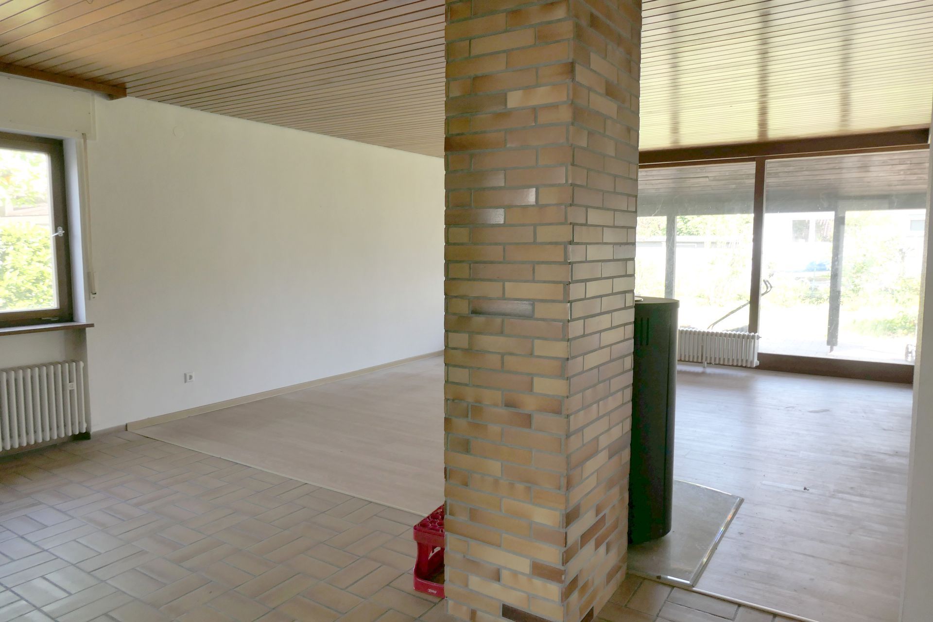 Verkauf Haus in Leopoldshafen mit 6 Zimmern, Garten und Potential