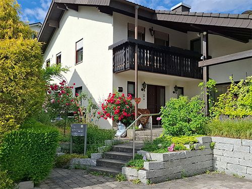 Vermietung einer 3-Zimmer Maisonette Wohnung in Remschingen