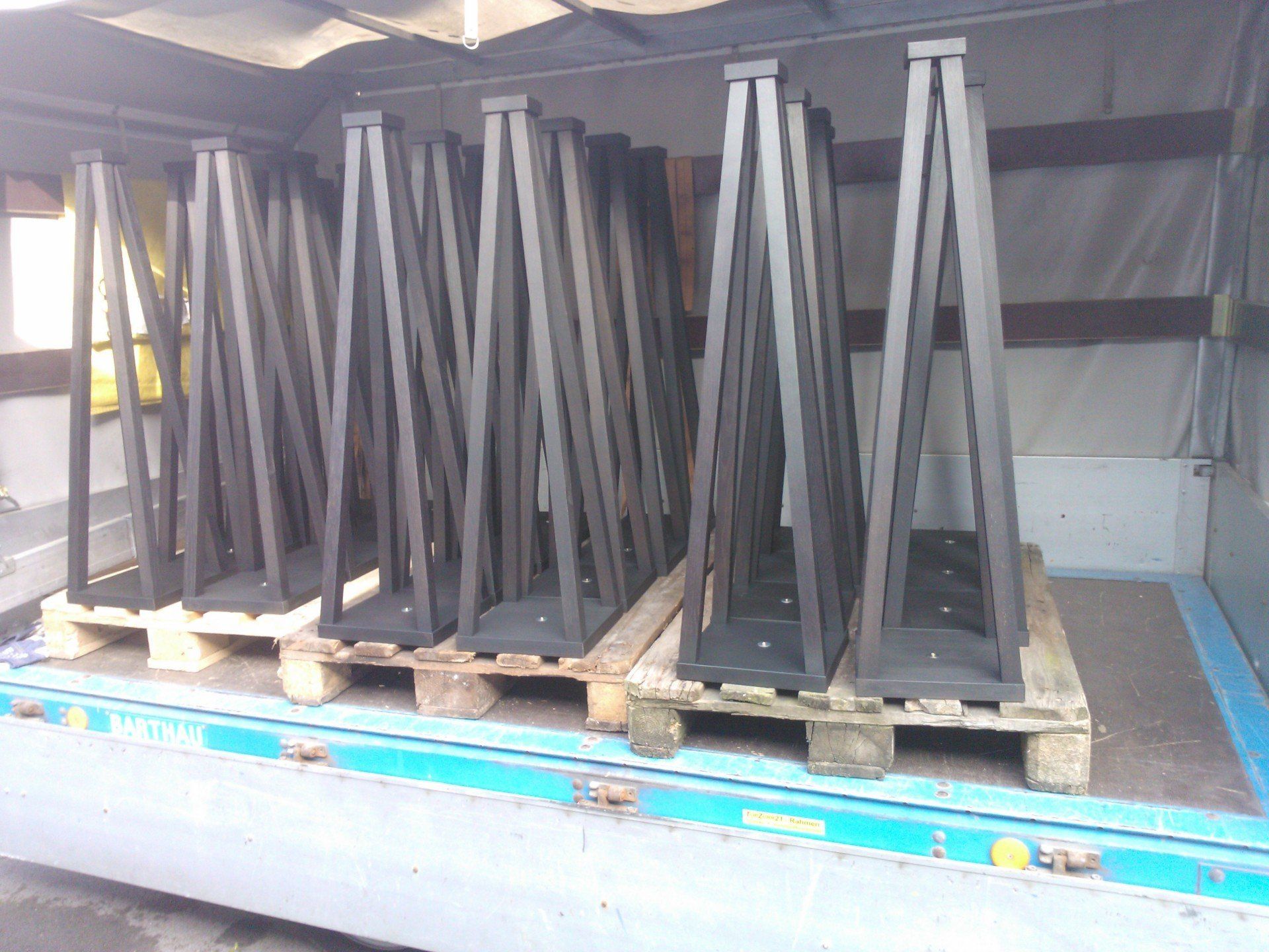 Holz, Serienproduktion, Sonderbau, Sonderanfertigung