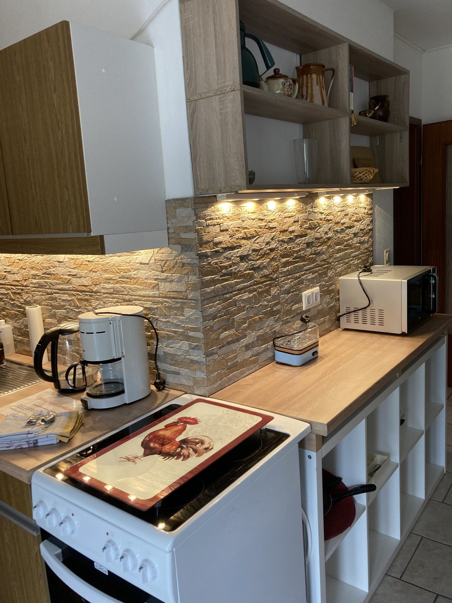 Ferienwohnung Bachlauf_ Küche mit Backofen