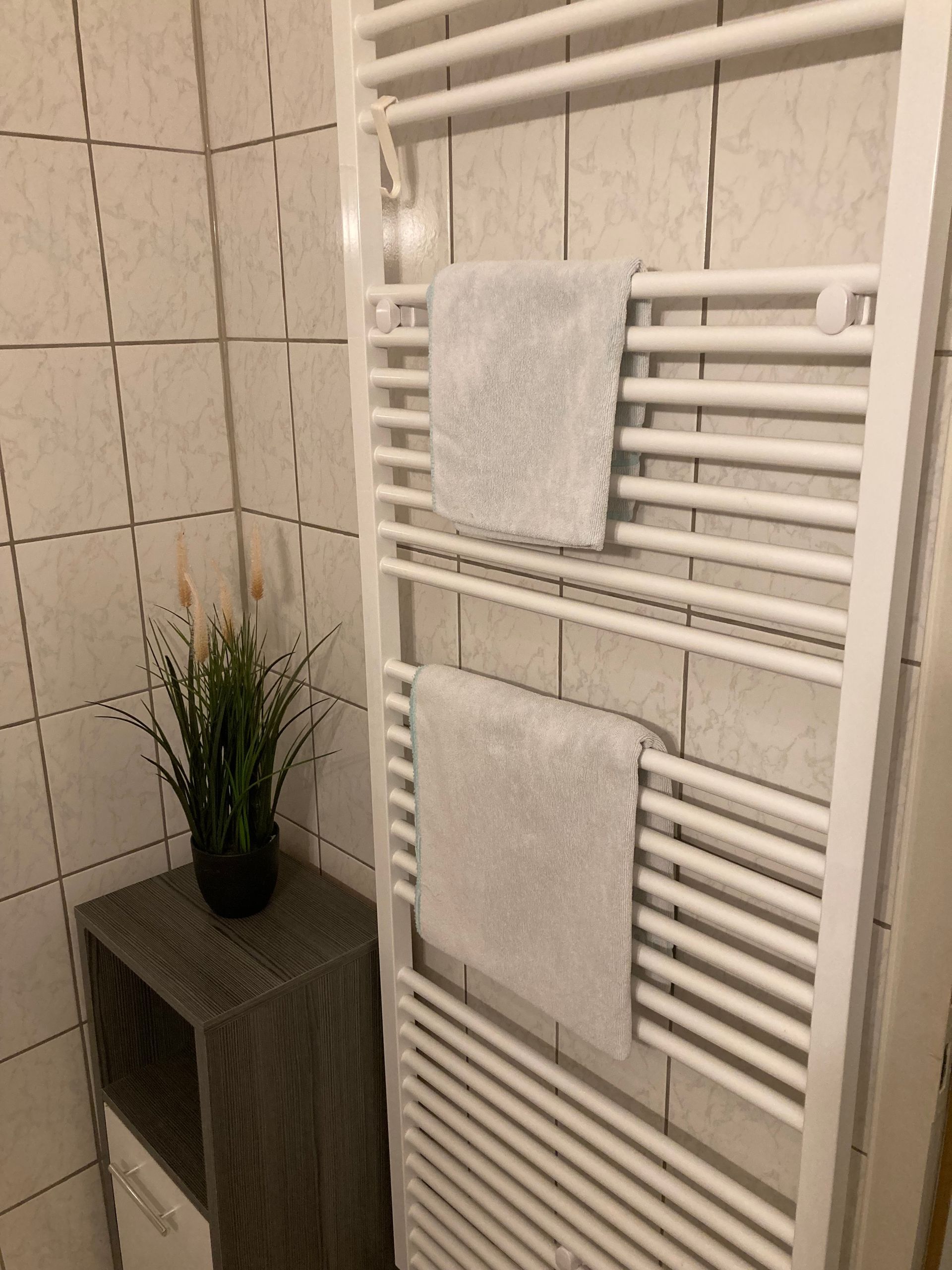 Badezimmer - Handtuchhalter Ferienwohnung Kirsche Badezimmer - Handtuchhalter Ferienwohnung Kirsche