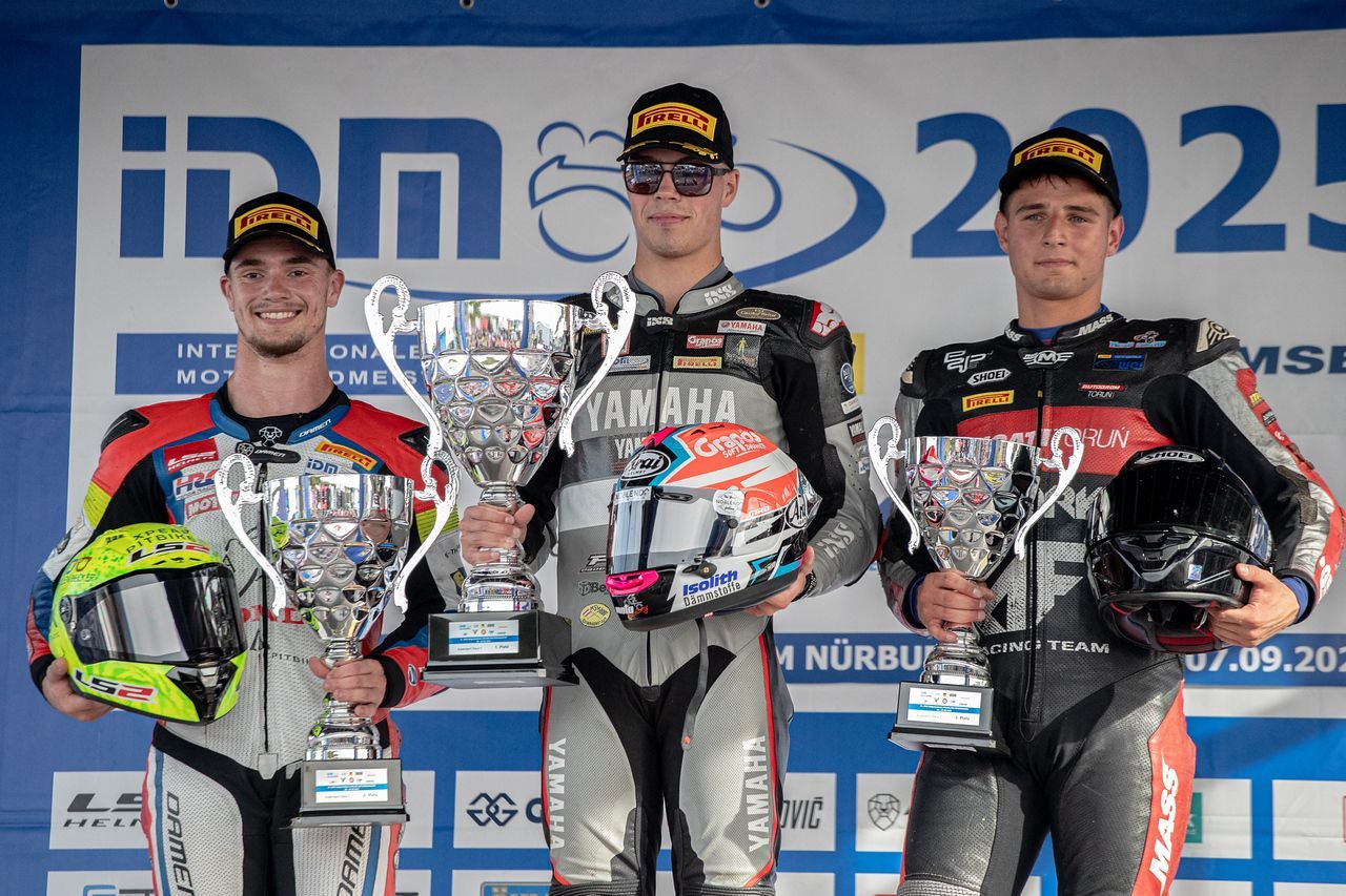 16 Runden lang duellierten sich die beiden bestplatzierten der Supersport-Meisterschaft der Internat