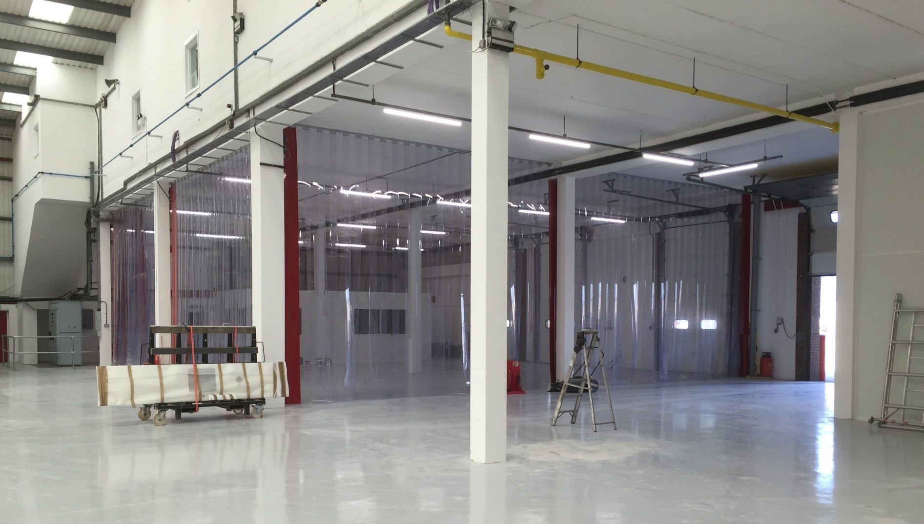 Commercial Electrician - Photograph to show a commerical warehouse space