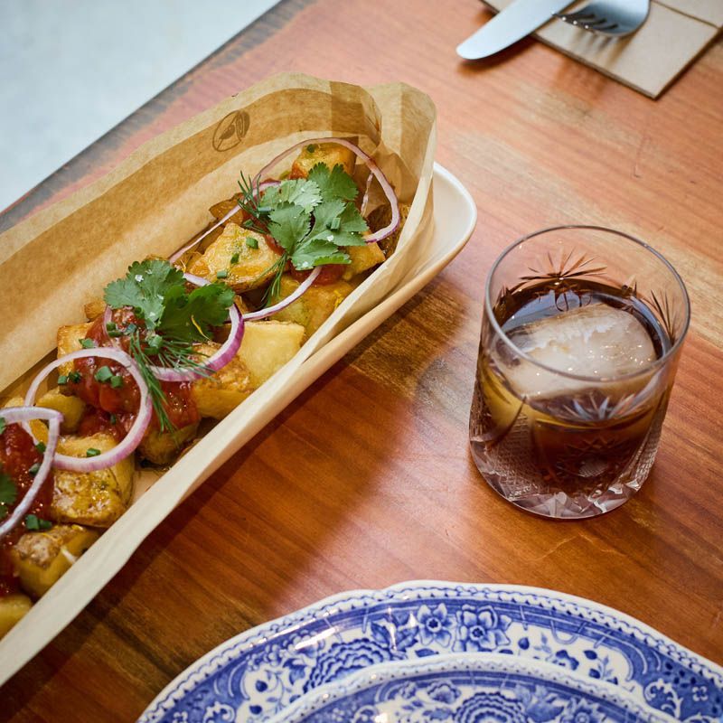 Vermut y patatas bravas, un maridaje excepcional