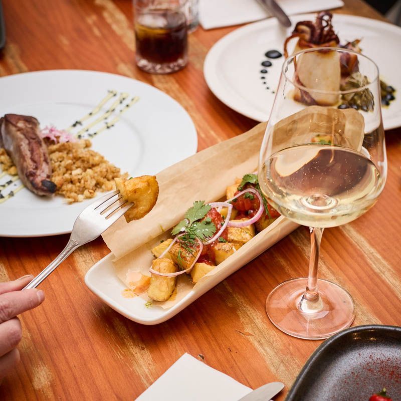 Patatas bravas del Taller