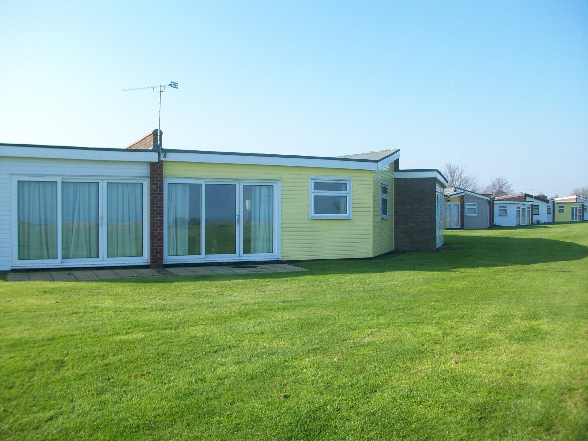 Chalet self catering dog friendly norfolk winterton coast