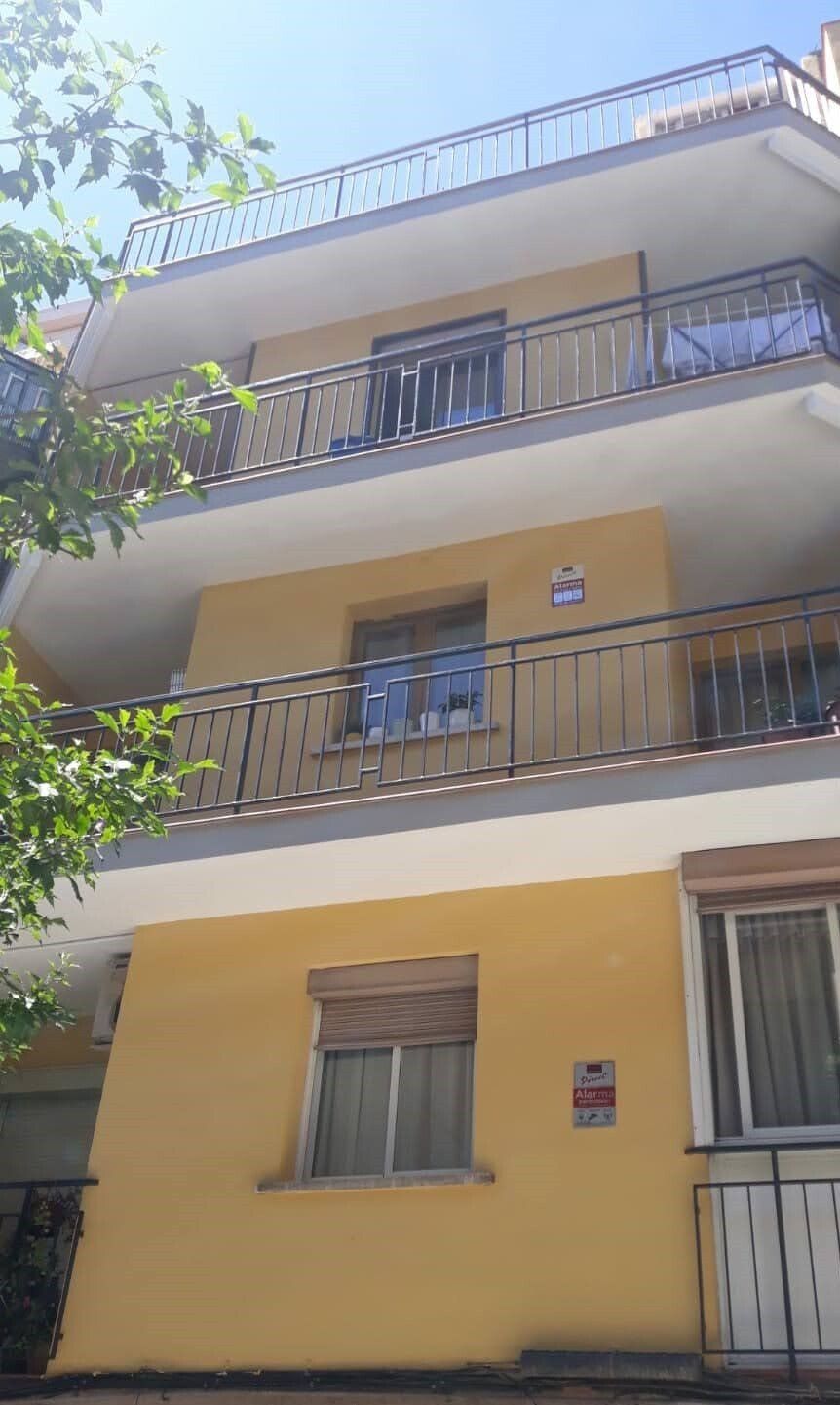 Restauración y rehabilitación de fachadas en Santa Coloma de Gramenet.