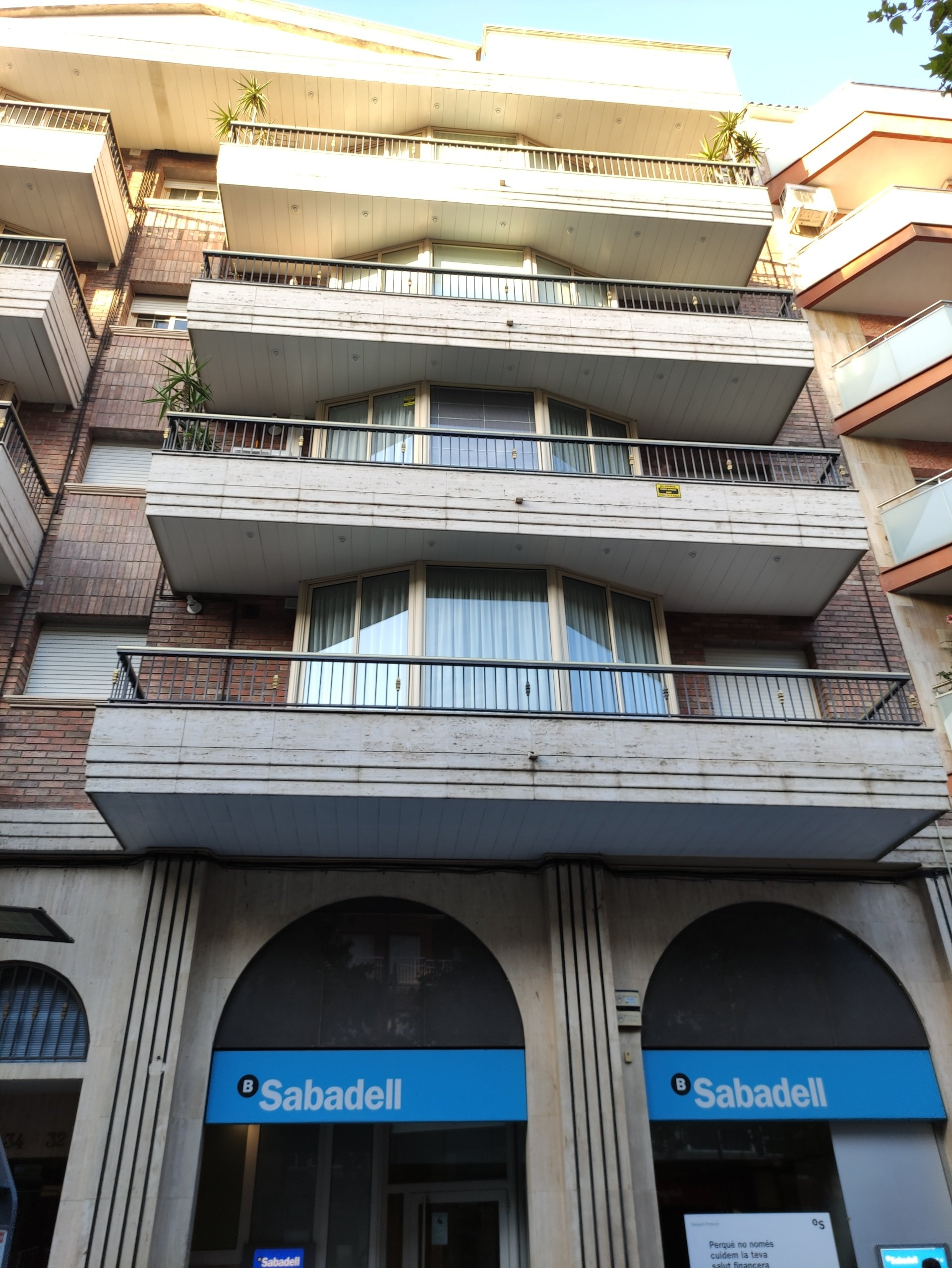 Restauración de fachadas en Cornellá del Llobregat