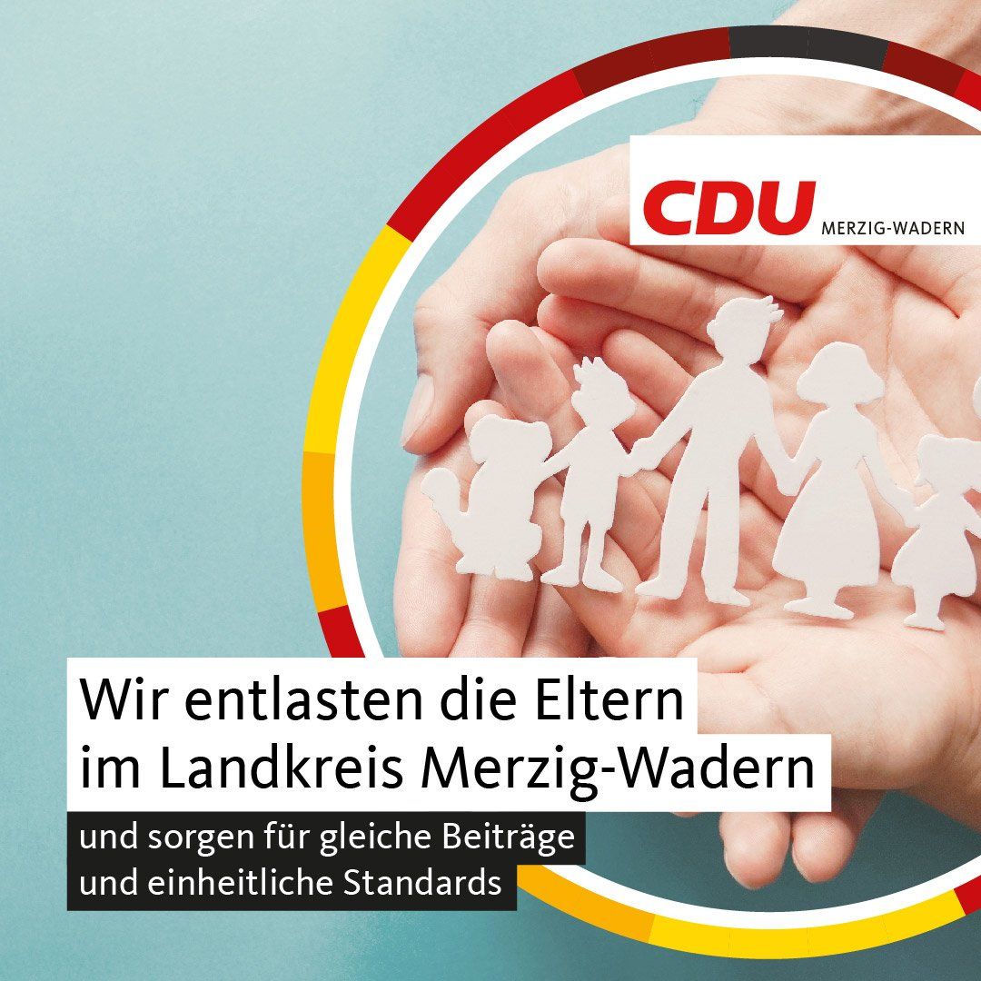 eine heimische Wallbox mit eingestecktem Ladekabel eine heimische Wallbox mit eingestecktem Ladekabel