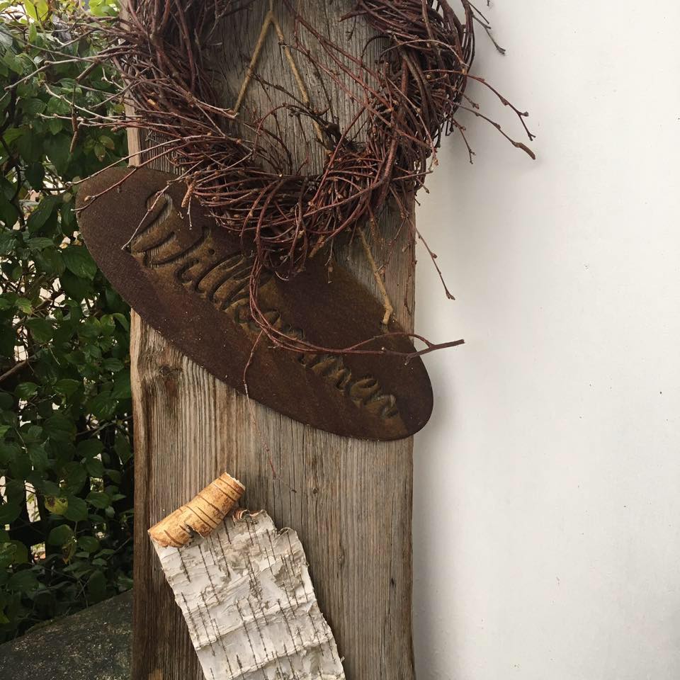 Willkommensschild beim Falterbauer