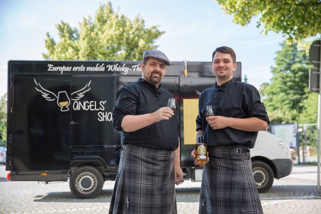 Whiskywagen; Stephan Roth (links), Manuel König (rechts) Whiskywagen; Stephan Roth (links), Manuel König (rechts)