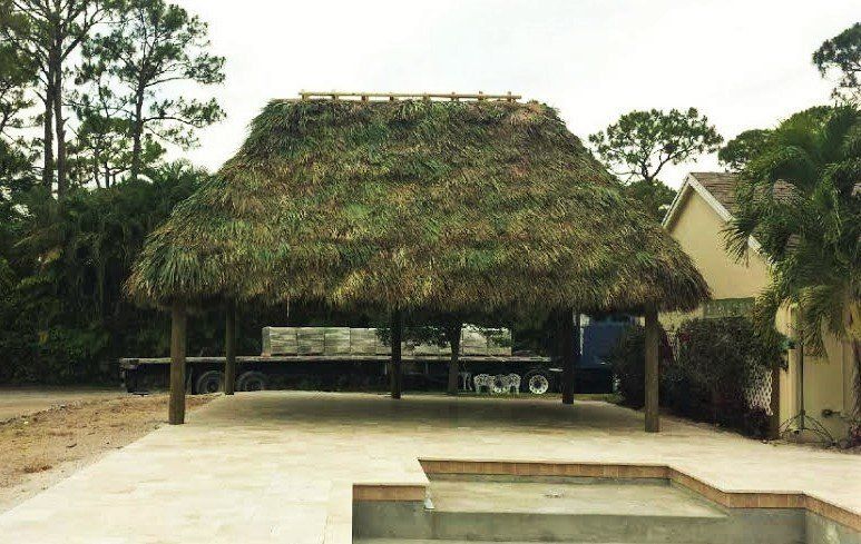 TikiHut-Poolside-Backyard-TikiHut