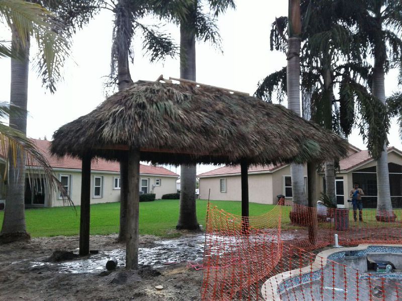 Backyard-TikiHut