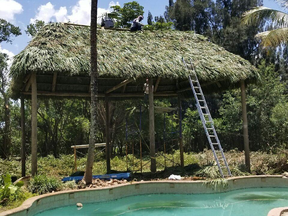 TikiHut-Construction