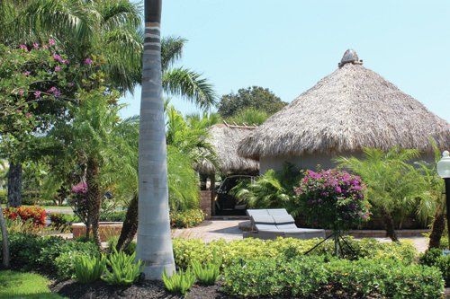 Polynesian-Style-Tiki-Hut