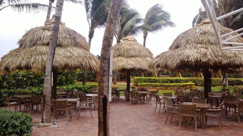 Marriott-Ocean-Pointe-Tiki-Umbrellas