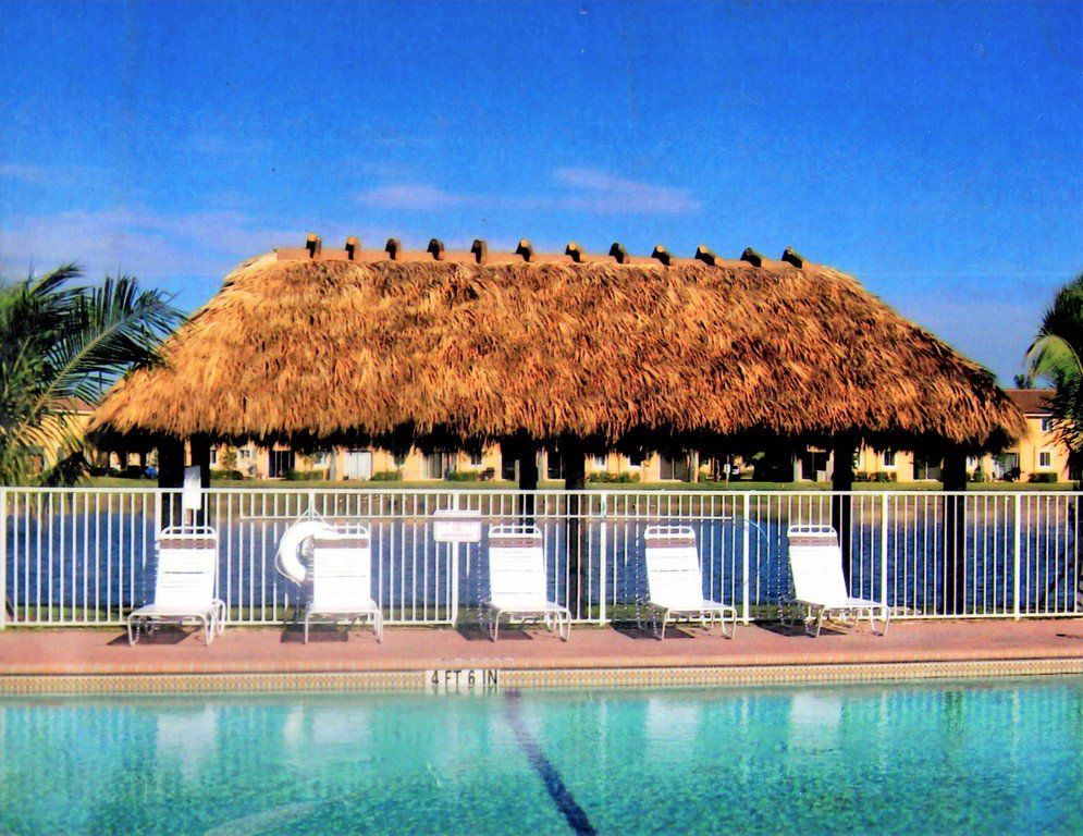 Poolside-Tiki-Hut-Condo-Tiki-Hut